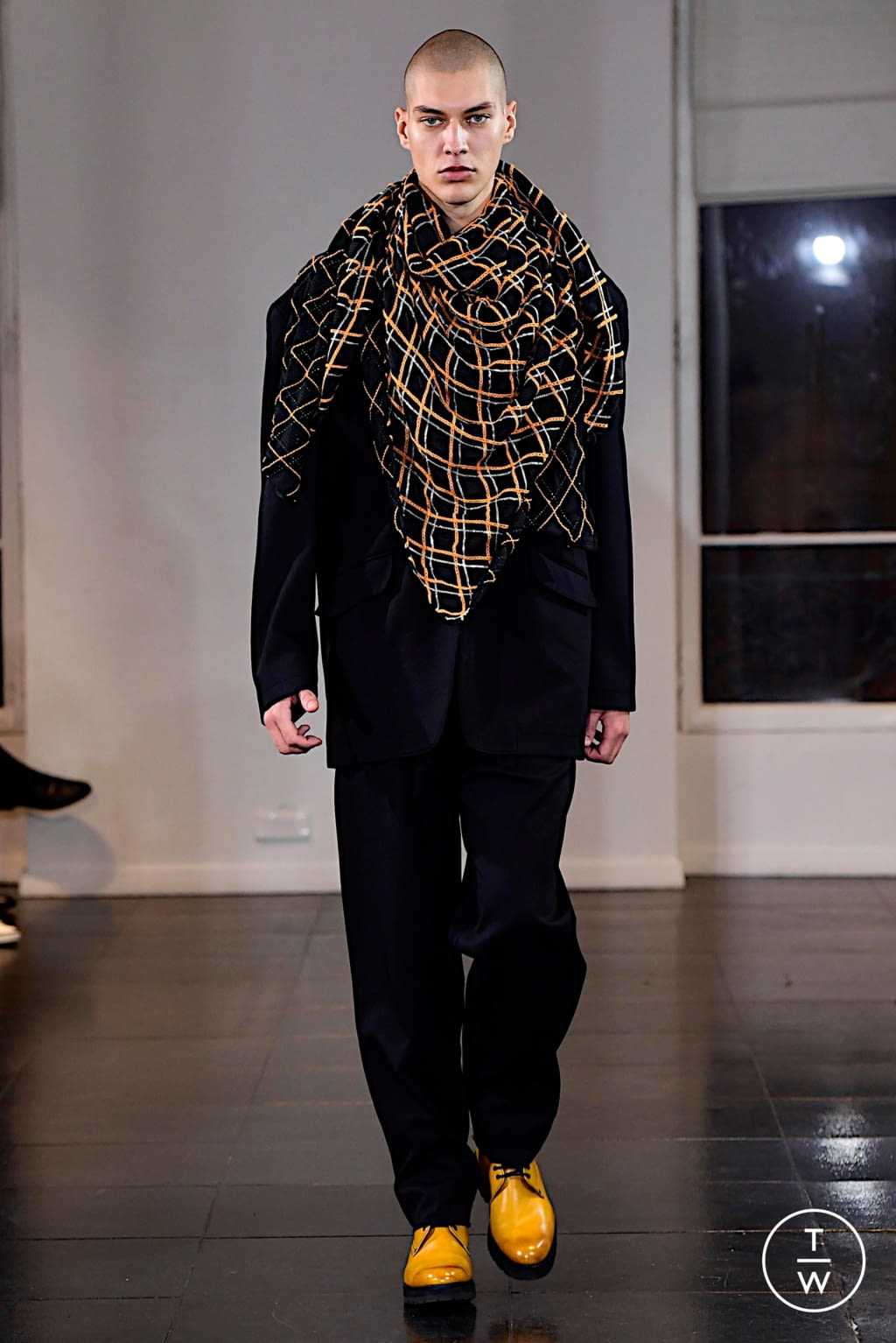 Fashion Week Paris Fall/Winter 2019 look 5 from the Louis Gabriel Nouchi collection 男装