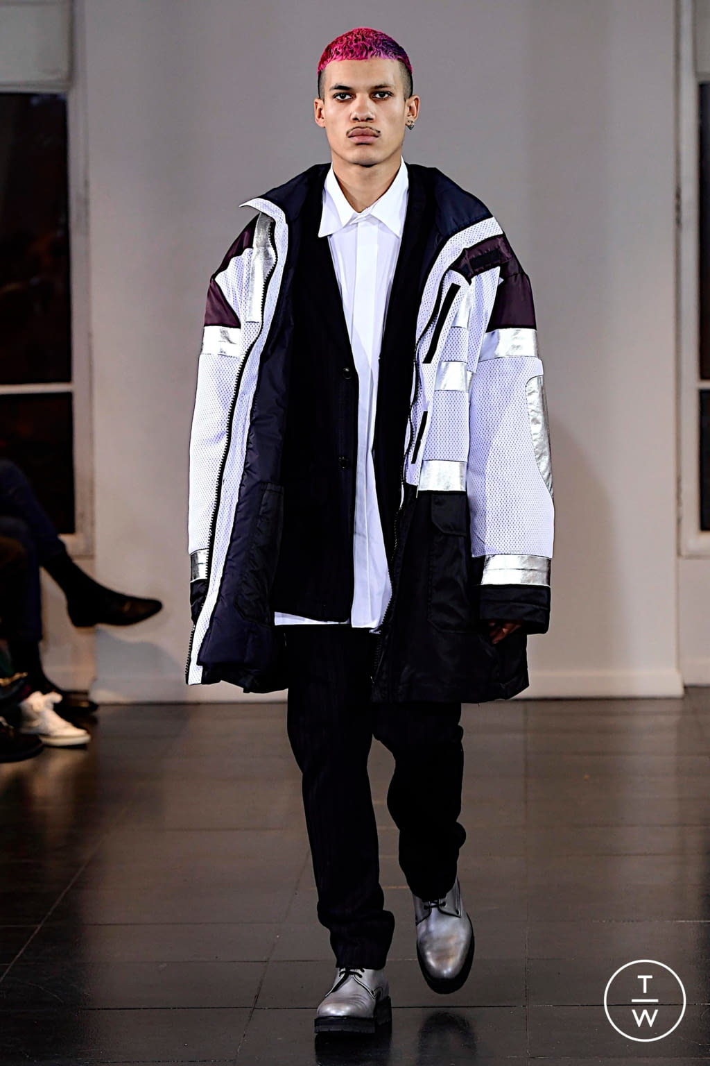 Fashion Week Paris Fall/Winter 2019 look 11 from the Louis Gabriel Nouchi collection 男装