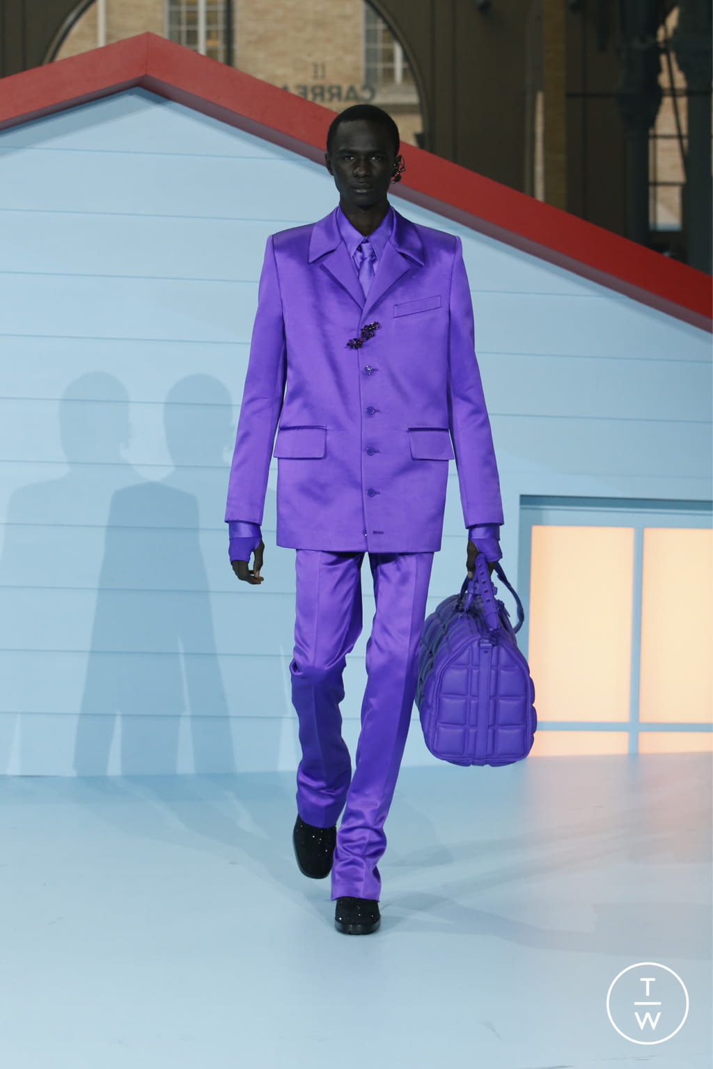 Fashion Week Paris Fall/Winter 2022 look 12 from the Louis Vuitton collection 男装
