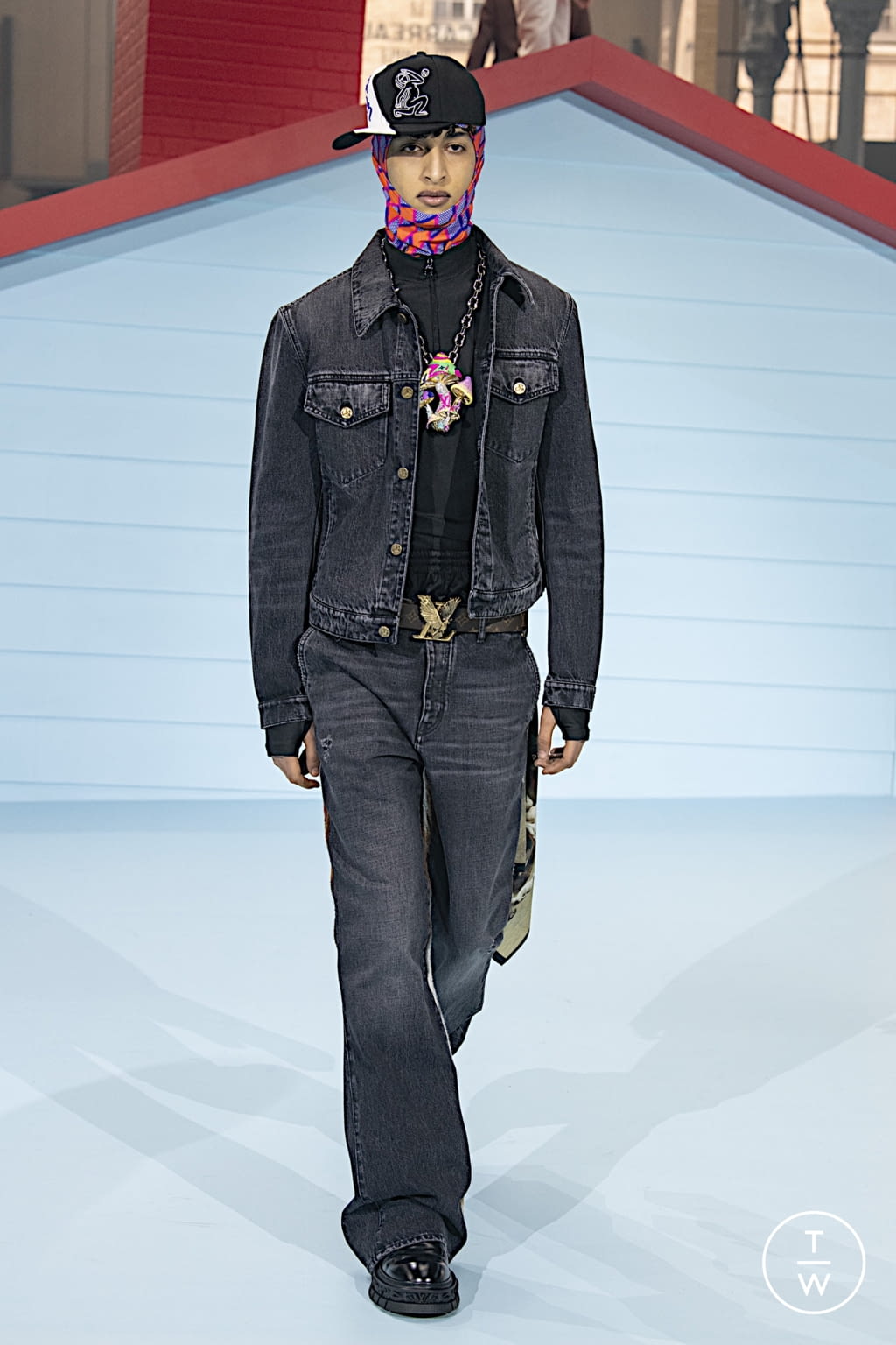 Fashion Week Paris Fall/Winter 2022 look 20 from the Louis Vuitton collection 男装