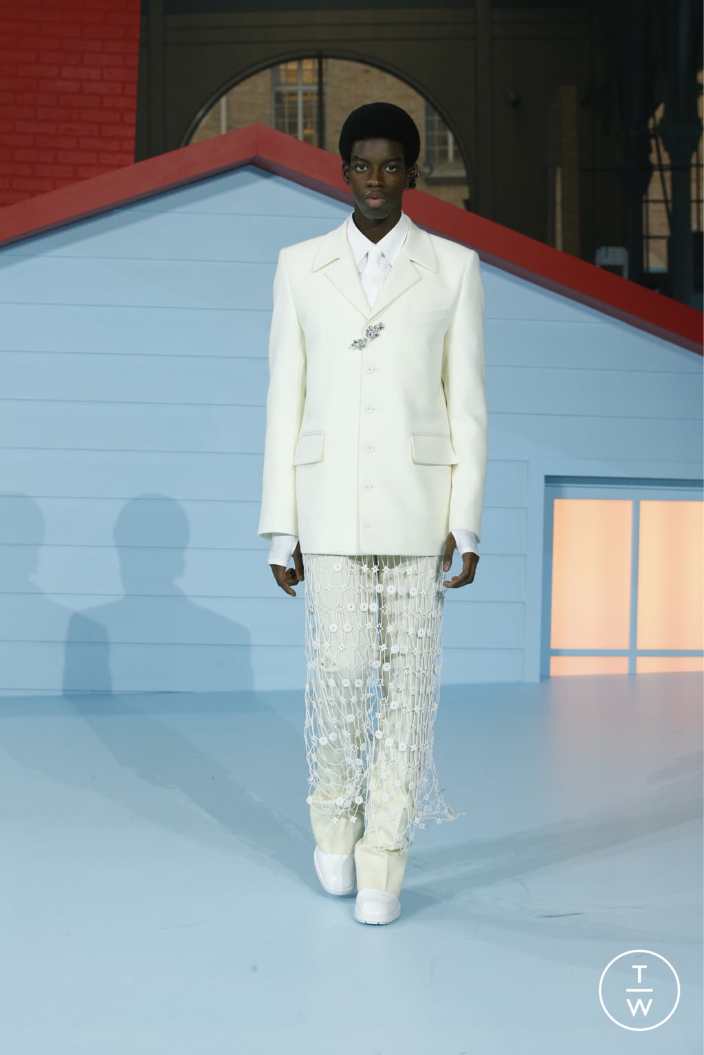 Fashion Week Paris Fall/Winter 2022 look 64 from the Louis Vuitton collection menswear