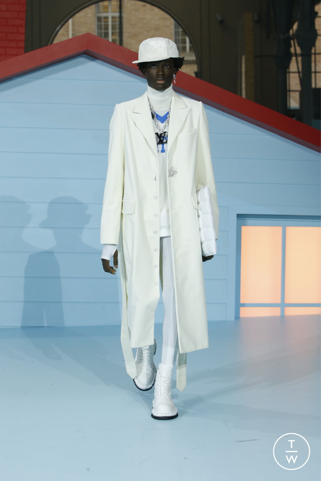 Fashion Week Paris Fall/Winter 2022 look 65 from the Louis Vuitton collection 男装