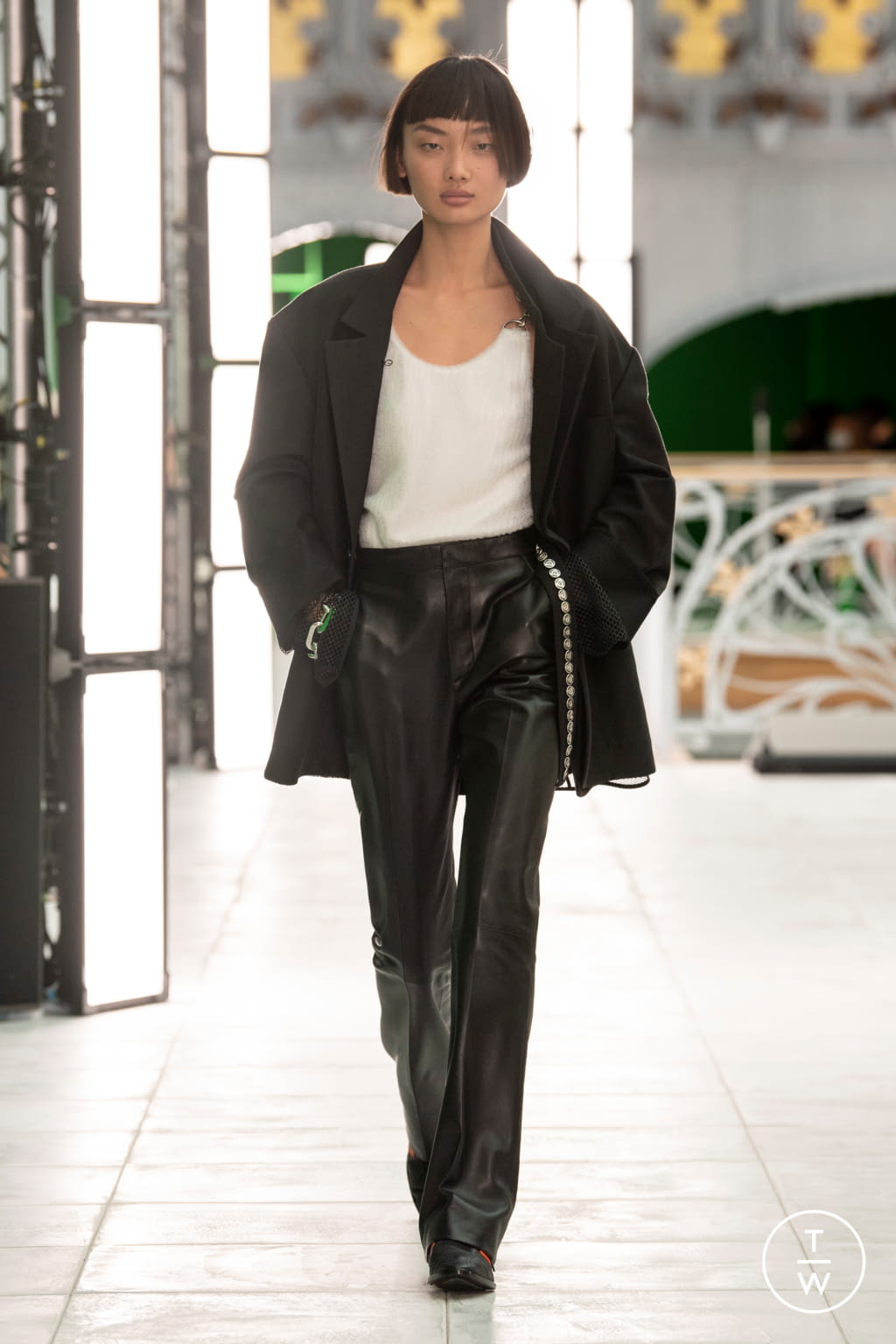 Fashion Week Paris Spring/Summer 2021 look 15 from the Louis Vuitton collection womenswear