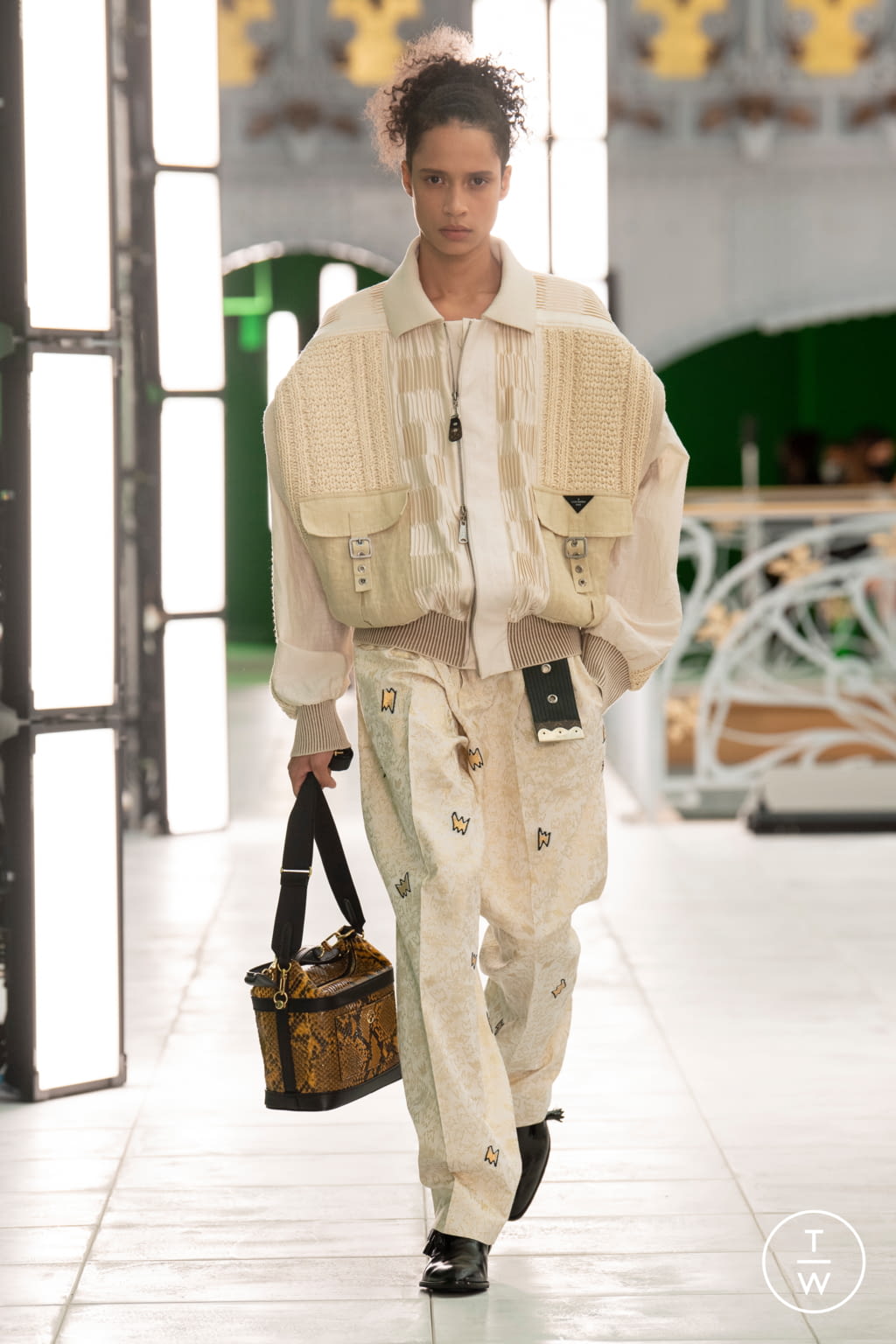 Fashion Week Paris Spring/Summer 2021 look 26 from the Louis Vuitton collection womenswear