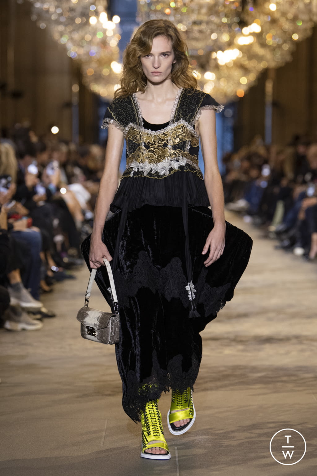 Fashion Week Paris Spring/Summer 2022 look 1 from the Louis Vuitton collection 女装