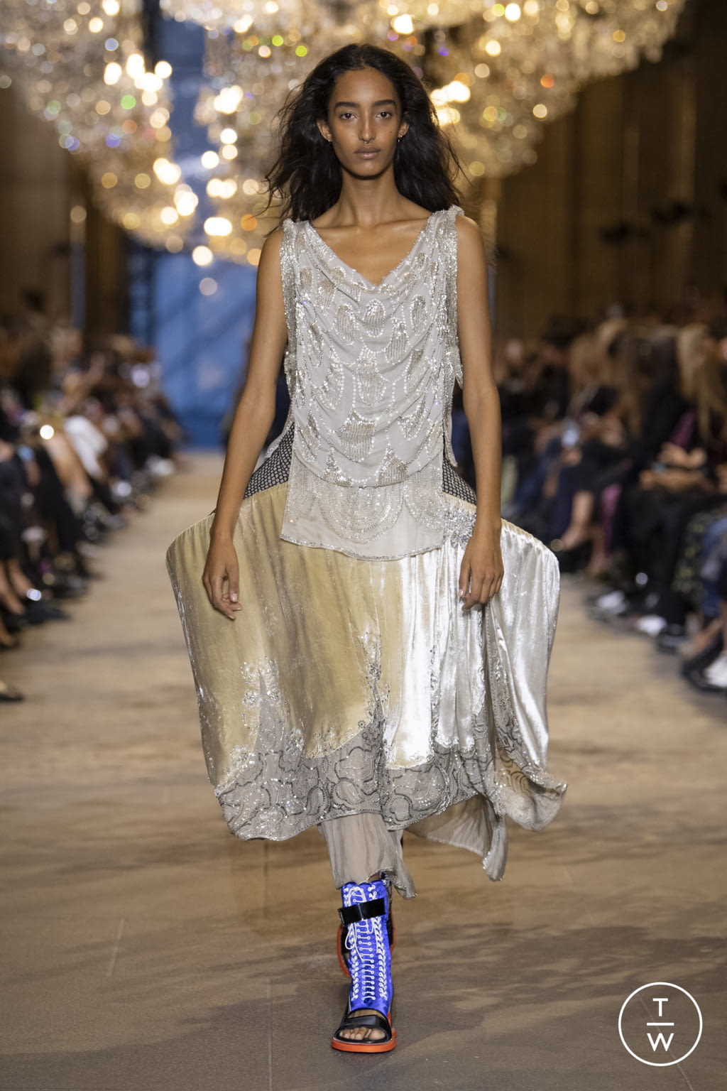 Fashion Week Paris Spring/Summer 2022 look 4 de la collection Louis Vuitton womenswear