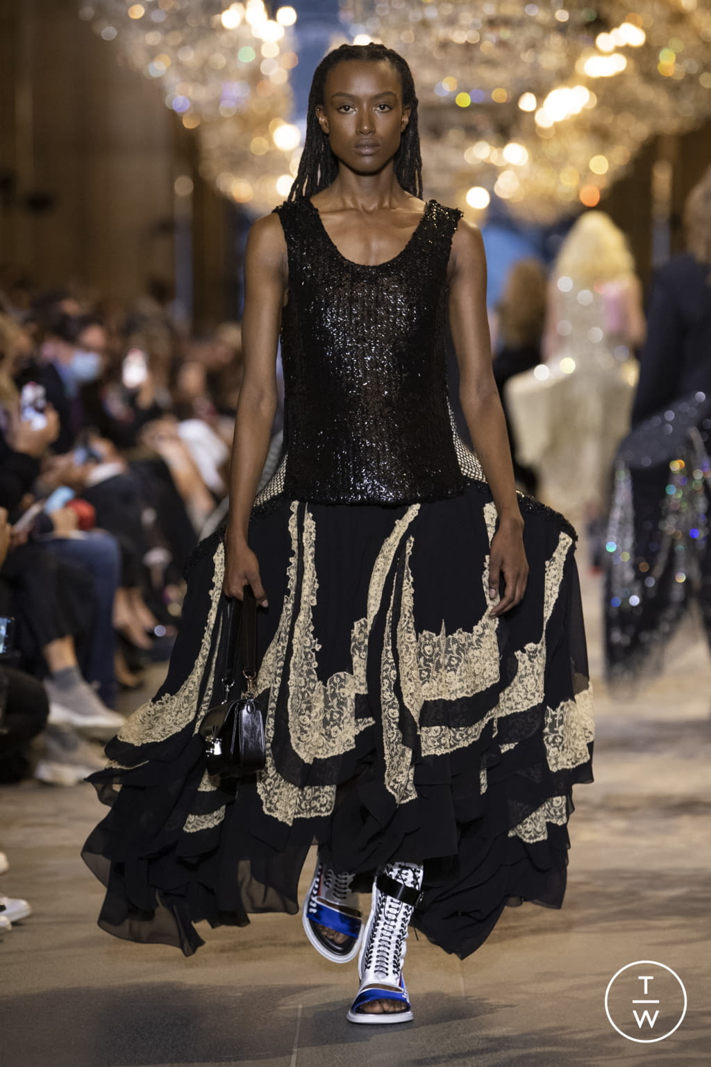 Fashion Week Paris Spring/Summer 2022 look 6 de la collection Louis Vuitton womenswear