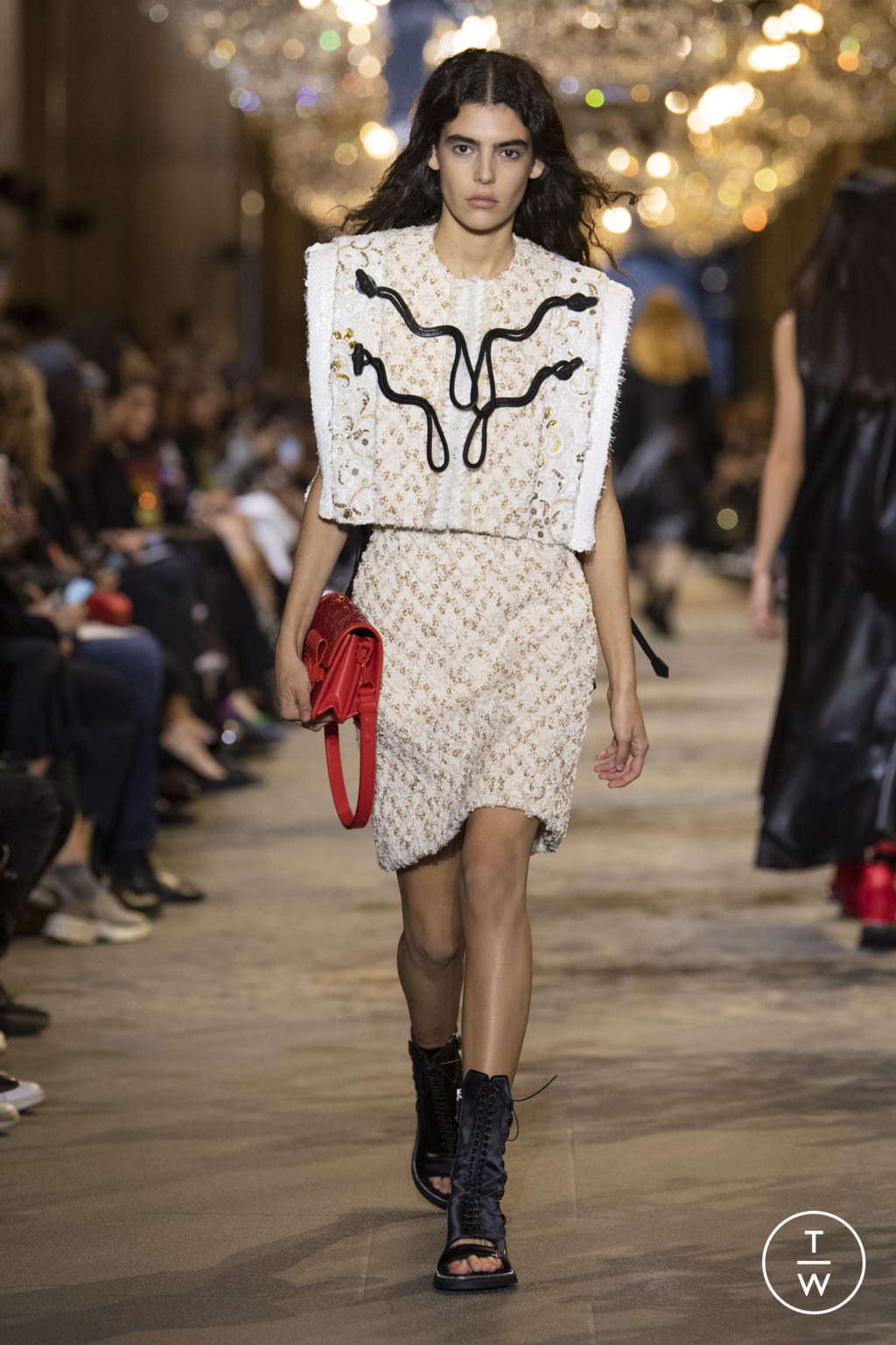 Fashion Week Paris Spring/Summer 2022 look 26 from the Louis Vuitton collection womenswear