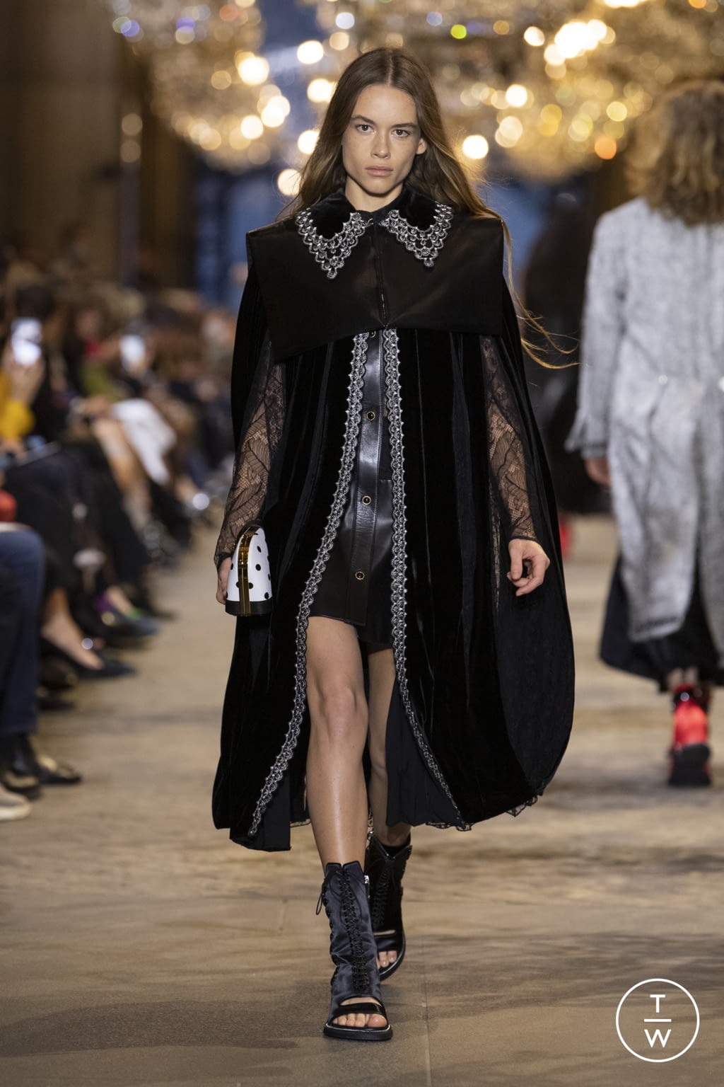 Fashion Week Paris Spring/Summer 2022 look 27 from the Louis Vuitton collection womenswear