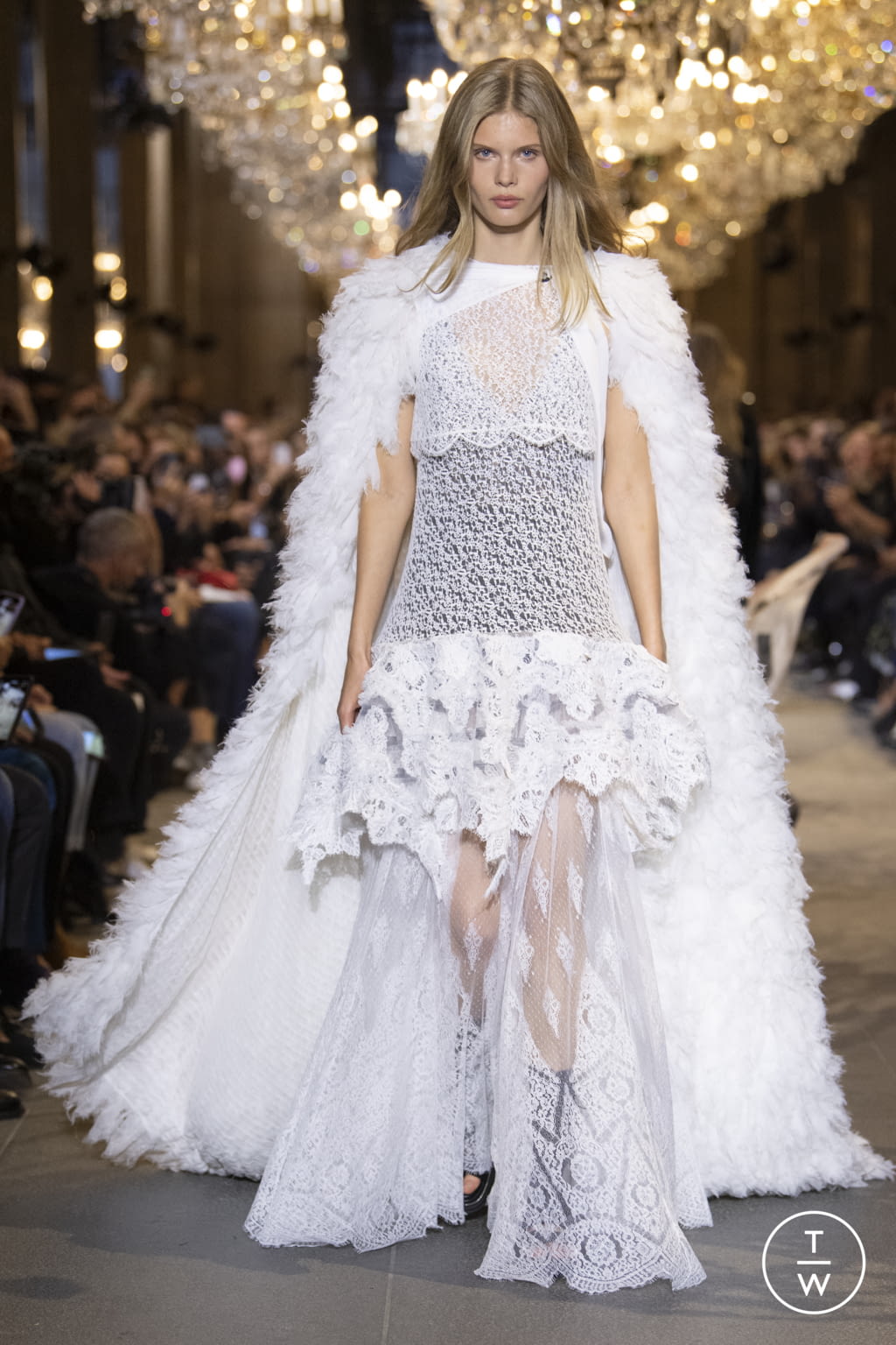Fashion Week Paris Spring/Summer 2022 look 30 de la collection Louis Vuitton womenswear