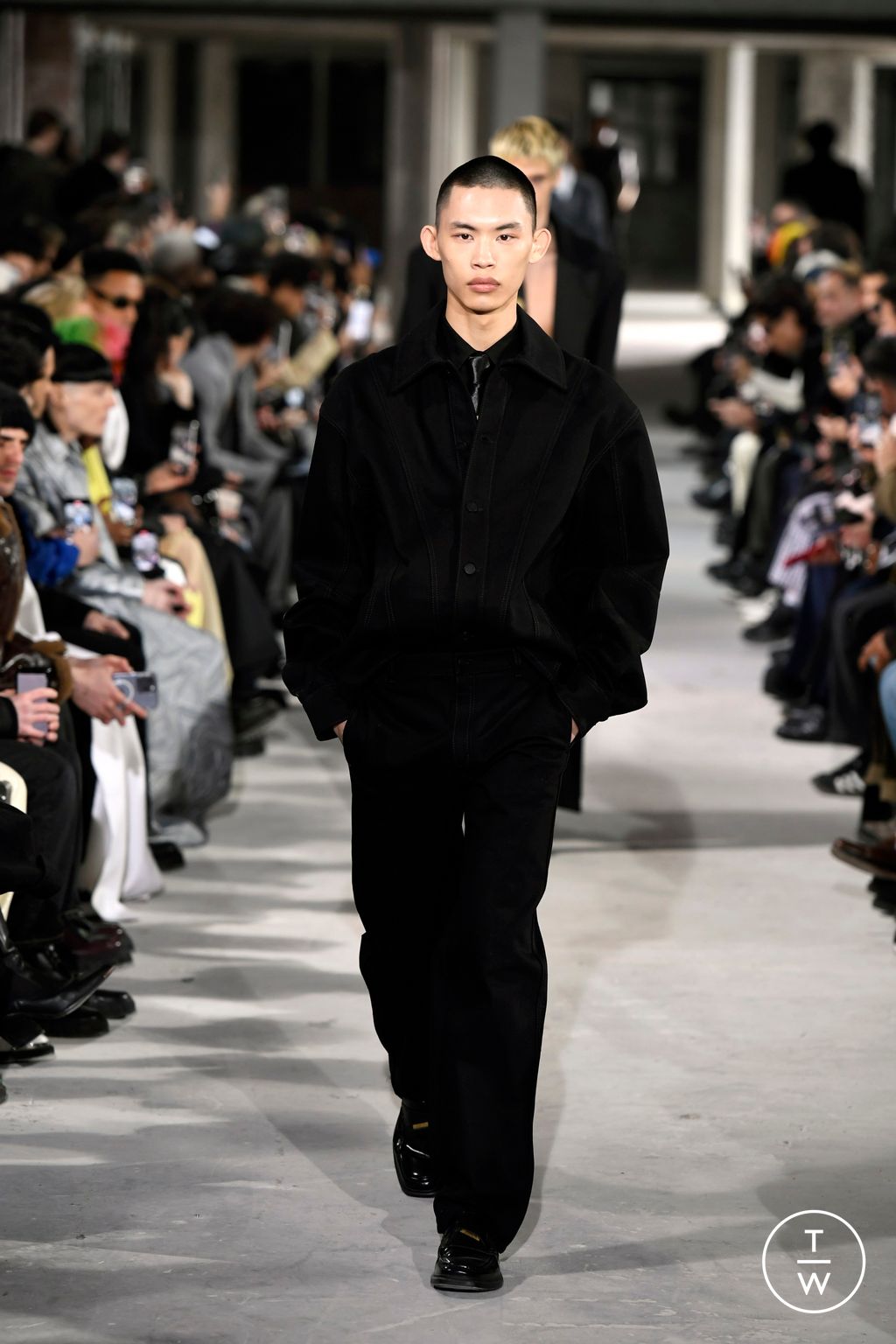 Fashion Week Paris Fall/Winter 2024 look 11 from the Louis Gabriel Nouchi collection 男装