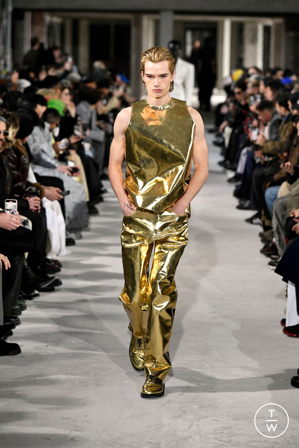 Fashion Week Paris Fall/Winter 2024 look 17 de la collection Louis Gabriel Nouchi menswear