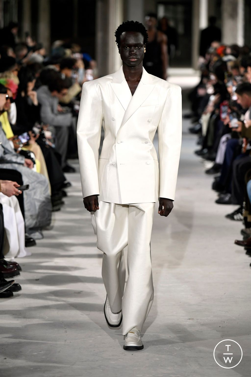 Fashion Week Paris Fall/Winter 2024 look 18 de la collection Louis Gabriel Nouchi menswear