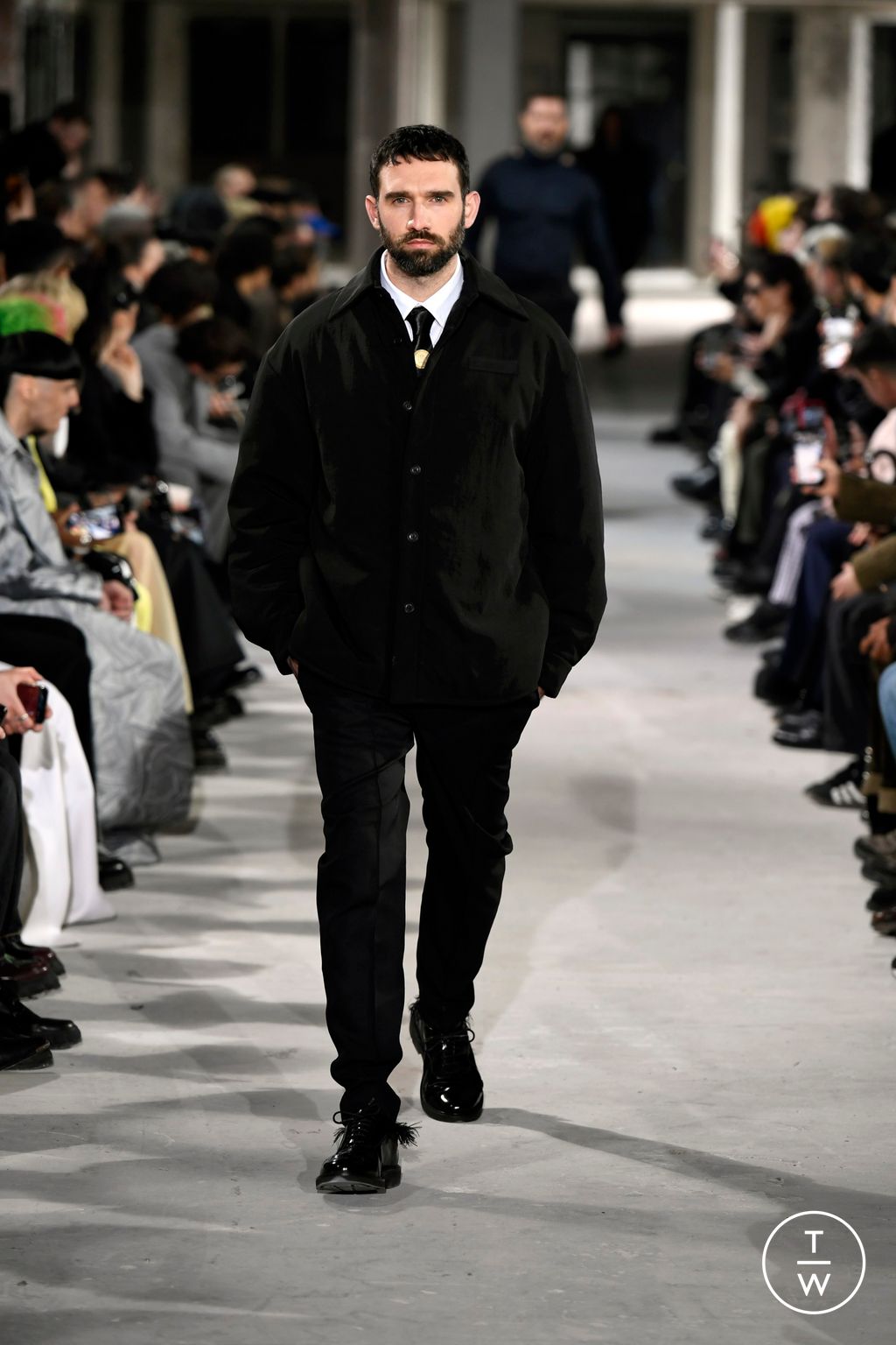Fashion Week Paris Fall/Winter 2024 look 23 de la collection Louis Gabriel Nouchi menswear