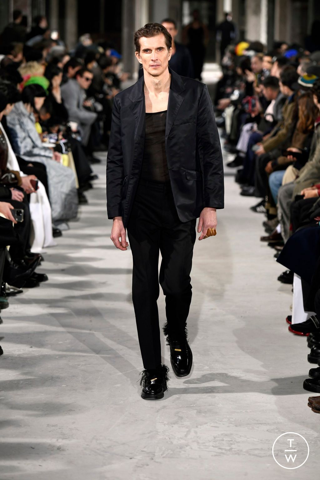 Fashion Week Paris Fall/Winter 2024 look 27 from the Louis Gabriel Nouchi collection menswear