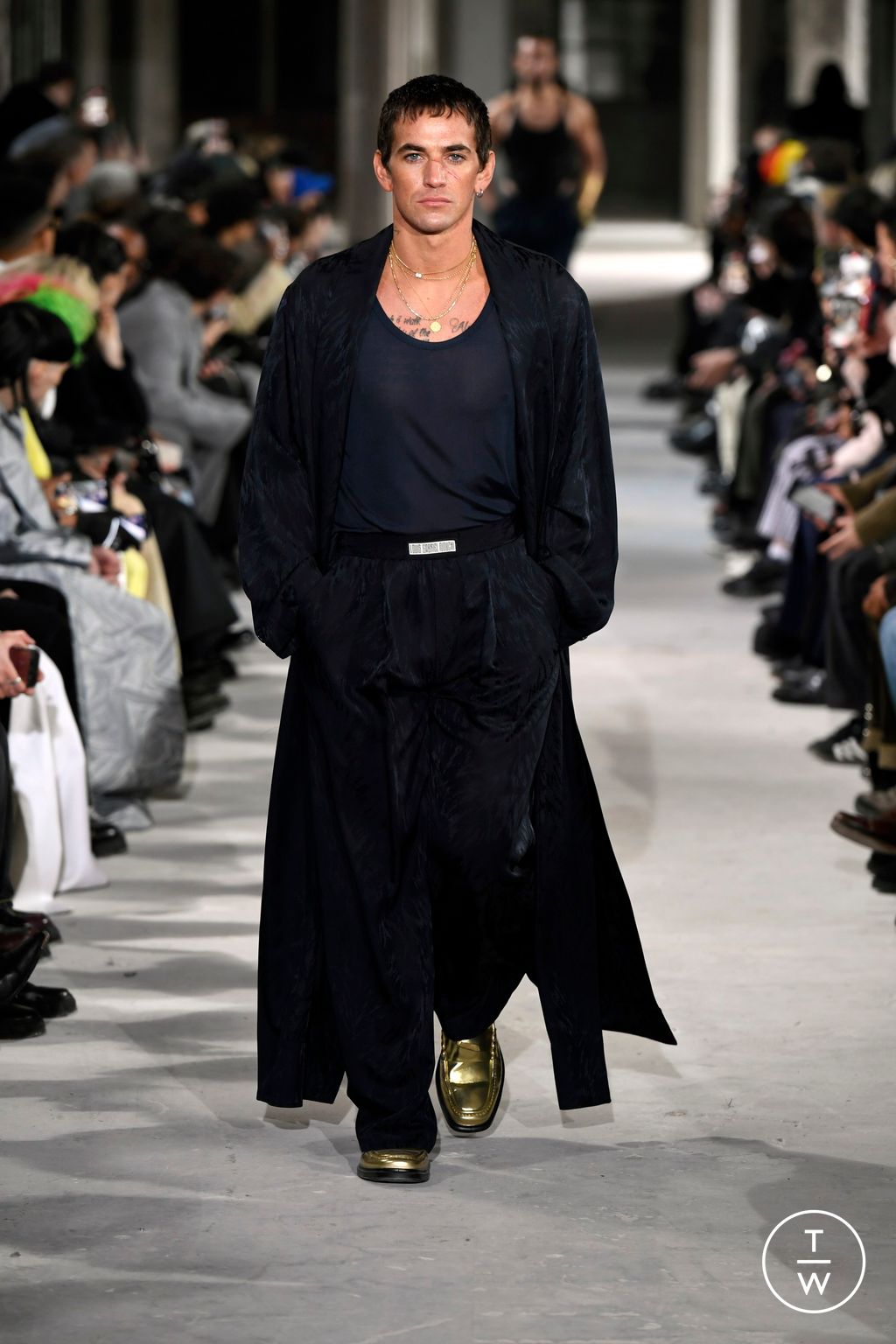 Fashion Week Paris Fall/Winter 2024 look 28 from the Louis Gabriel Nouchi collection menswear