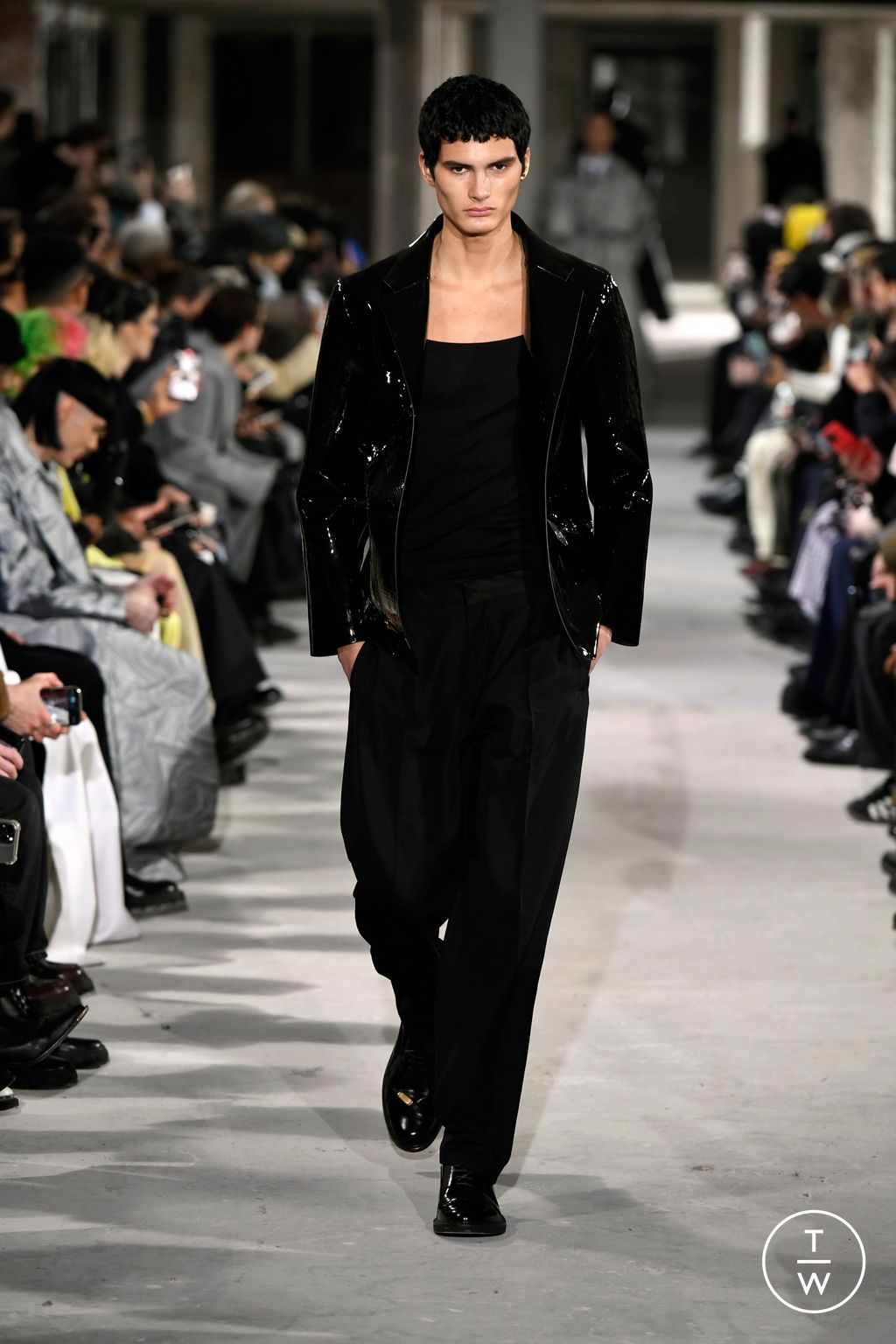 Fashion Week Paris Fall/Winter 2024 look 35 from the Louis Gabriel Nouchi collection 男装