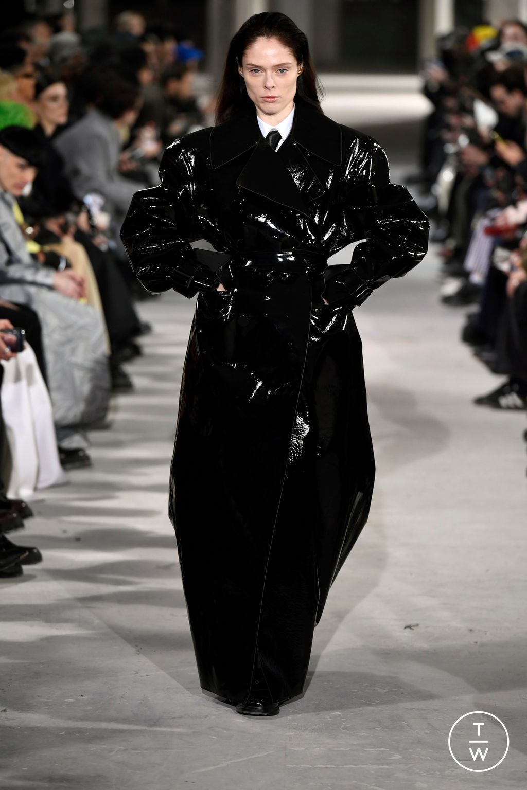 Fashion Week Paris Fall/Winter 2024 look 38 from the Louis Gabriel Nouchi collection 男装
