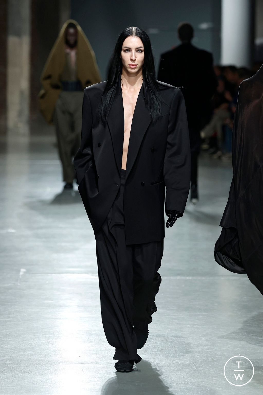 Fashion Week Paris Fall/Winter 2025 look 6 from the LGN Louis Gabriel Nouchi collection menswear