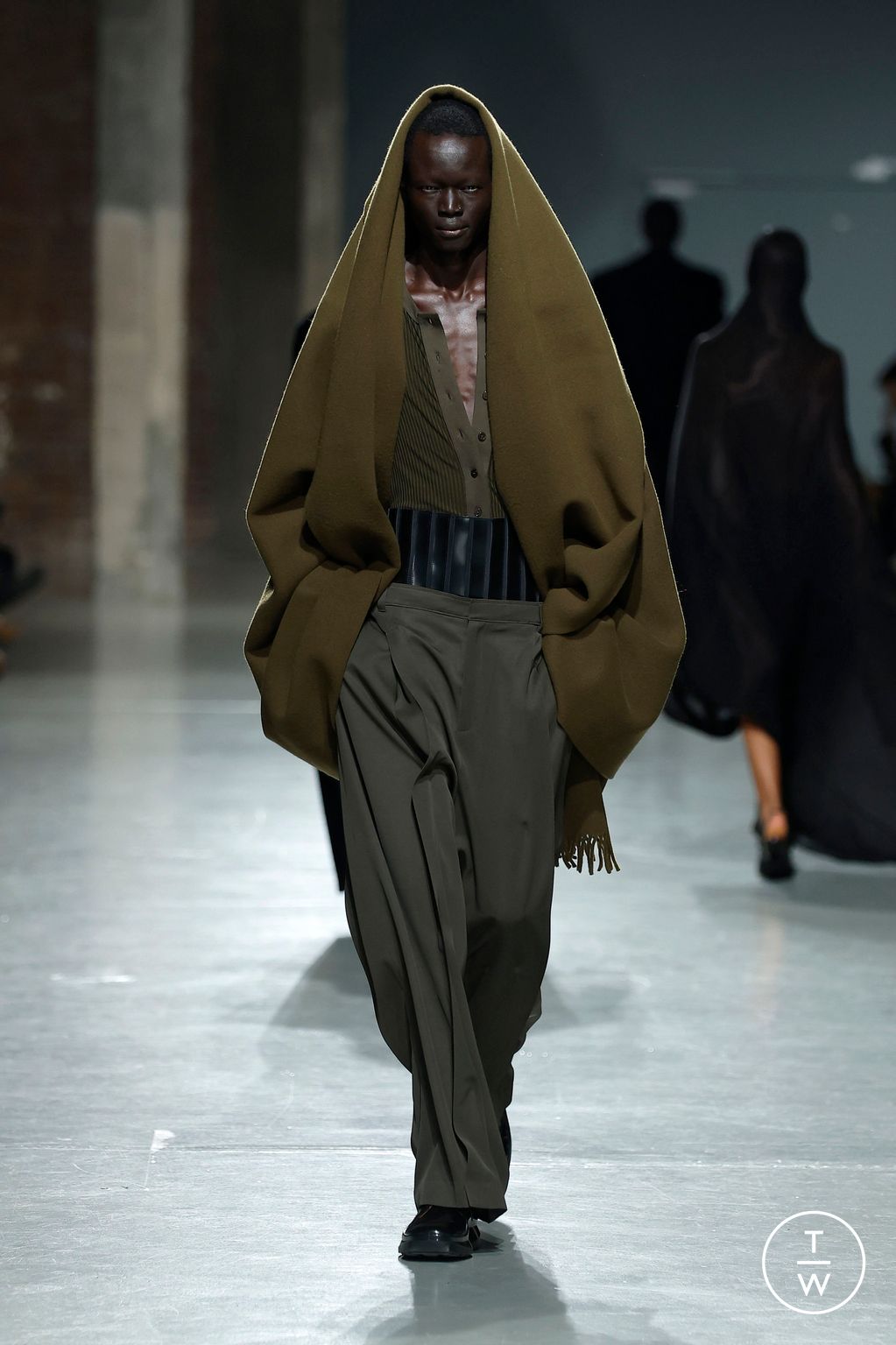 Fashion Week Paris Fall/Winter 2025 look 7 from the LGN Louis Gabriel Nouchi collection menswear