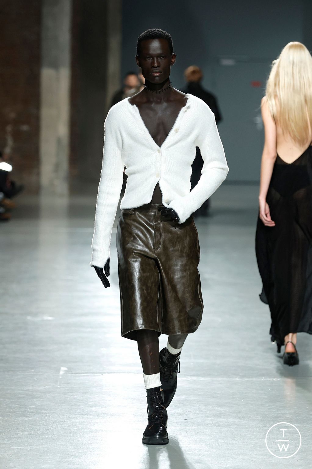 Fashion Week Paris Fall/Winter 2025 look 33 from the LGN Louis Gabriel Nouchi collection menswear