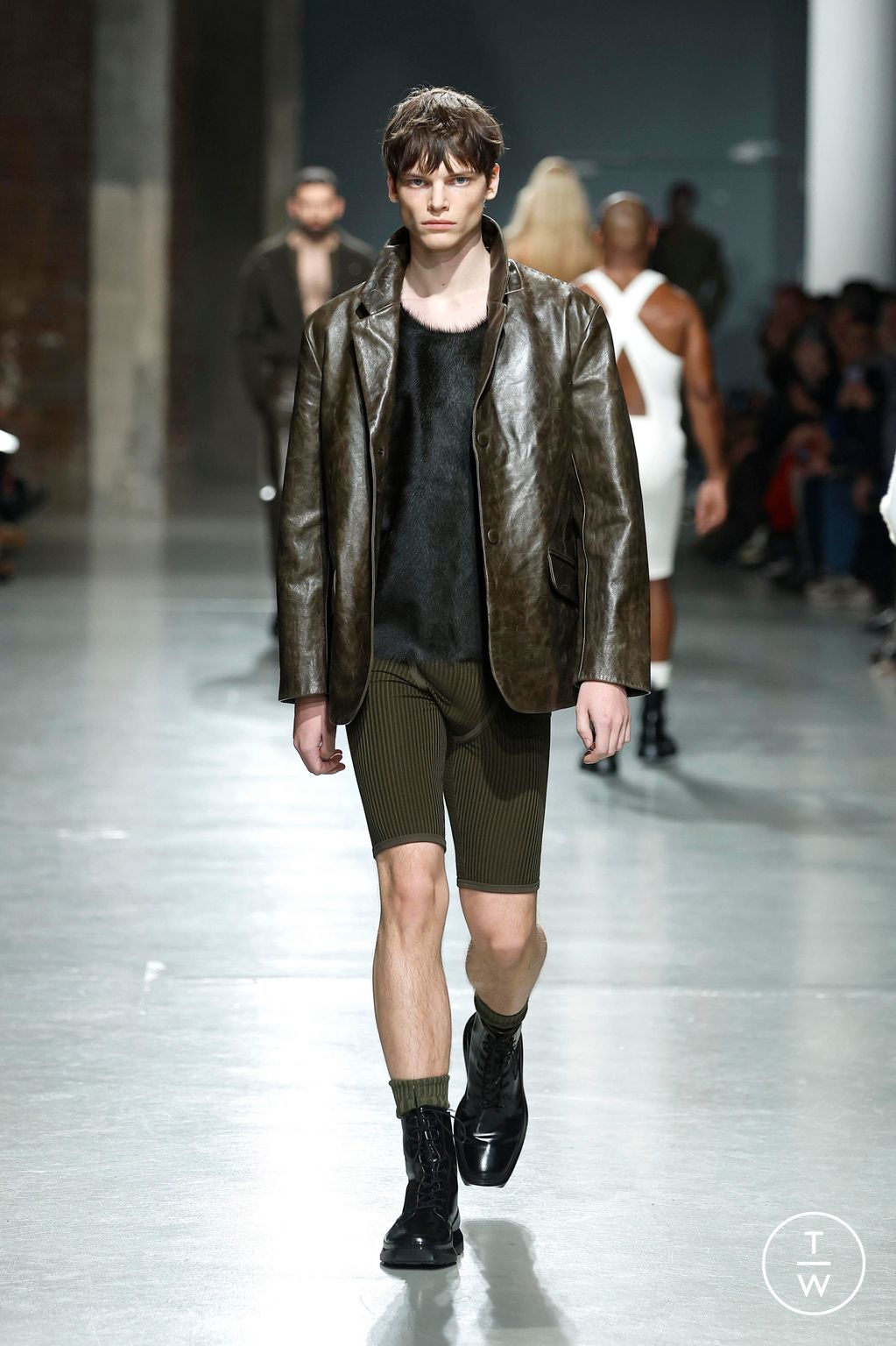 Fashion Week Paris Fall/Winter 2025 look 34 from the LGN Louis Gabriel Nouchi collection menswear
