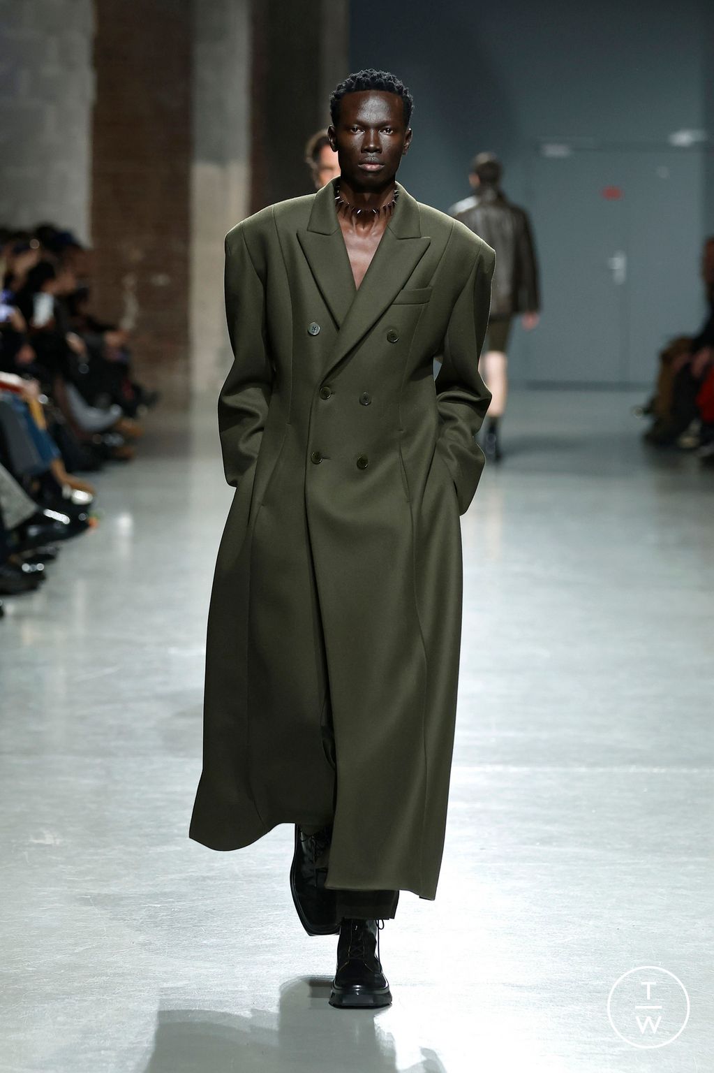 Fashion Week Paris Fall/Winter 2025 look 36 from the LGN Louis Gabriel Nouchi collection menswear
