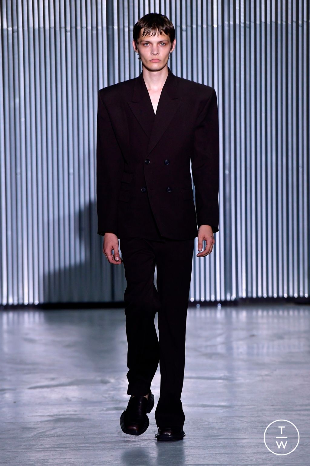 Fashion Week Paris Spring/Summer 2024 look 3 from the Louis Gabriel Nouchi collection 男装