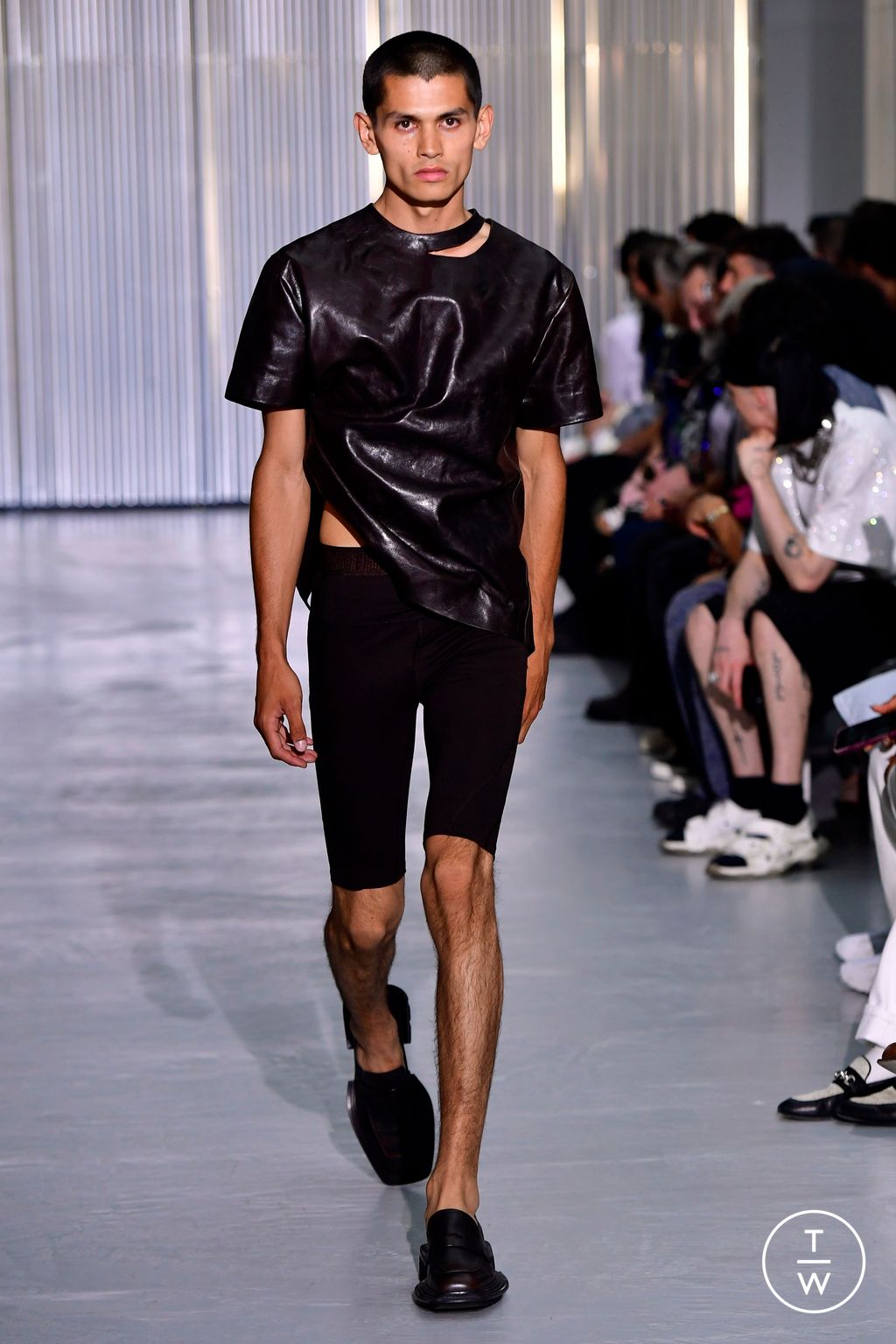 Fashion Week Paris Spring/Summer 2024 look 4 from the Louis Gabriel Nouchi collection menswear