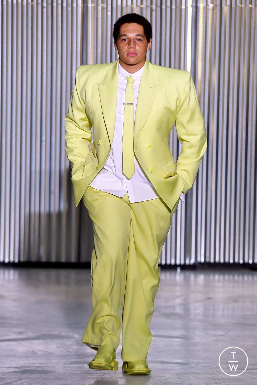 Fashion Week Paris Spring/Summer 2024 look 10 from the Louis Gabriel Nouchi collection 男装
