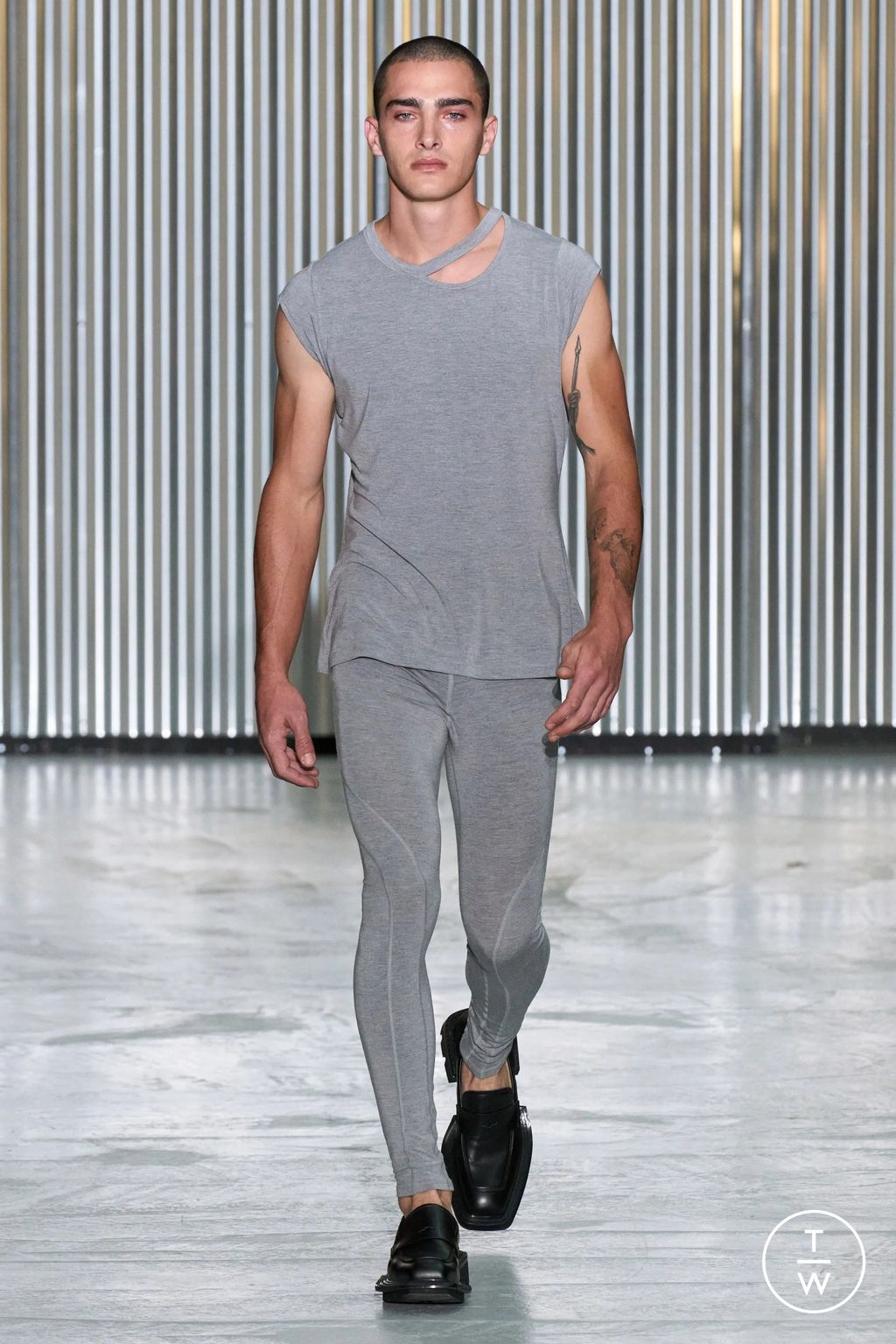 Fashion Week Paris Spring/Summer 2024 look 20 from the Louis Gabriel Nouchi collection 男装