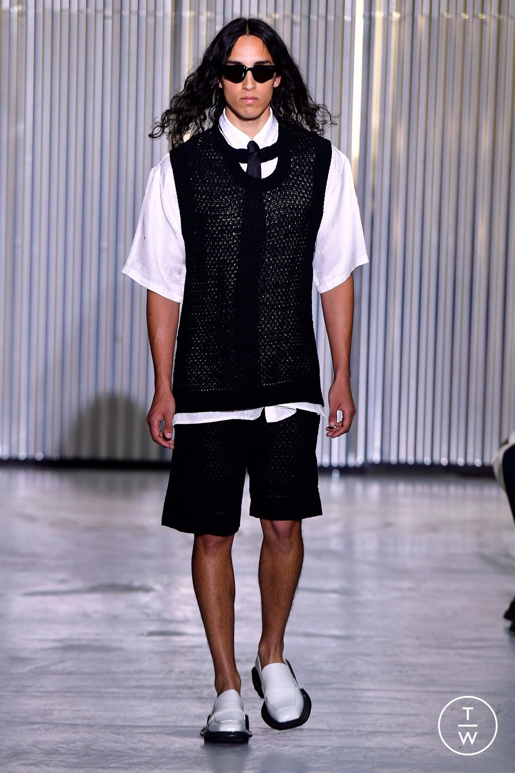 Fashion Week Paris Spring/Summer 2024 look 27 from the LGN Louis Gabriel Nouchi collection menswear