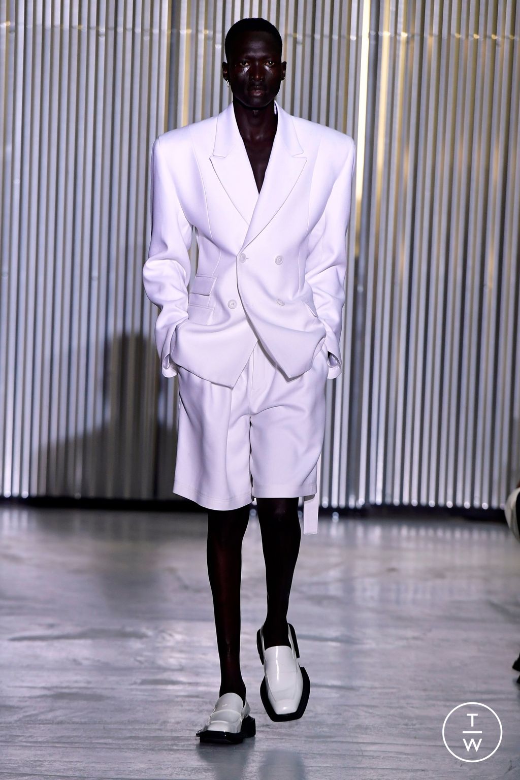 Fashion Week Paris Spring/Summer 2024 look 33 from the LGN Louis Gabriel Nouchi collection menswear