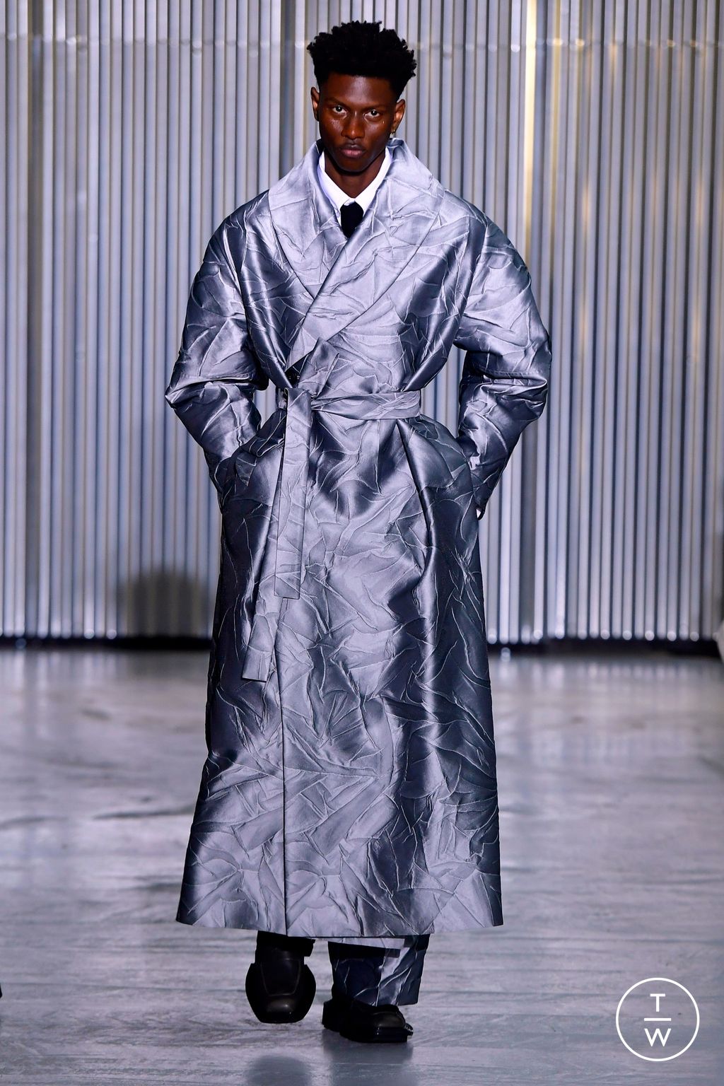 Fashion Week Paris Spring/Summer 2024 look 38 from the Louis Gabriel Nouchi collection 男装