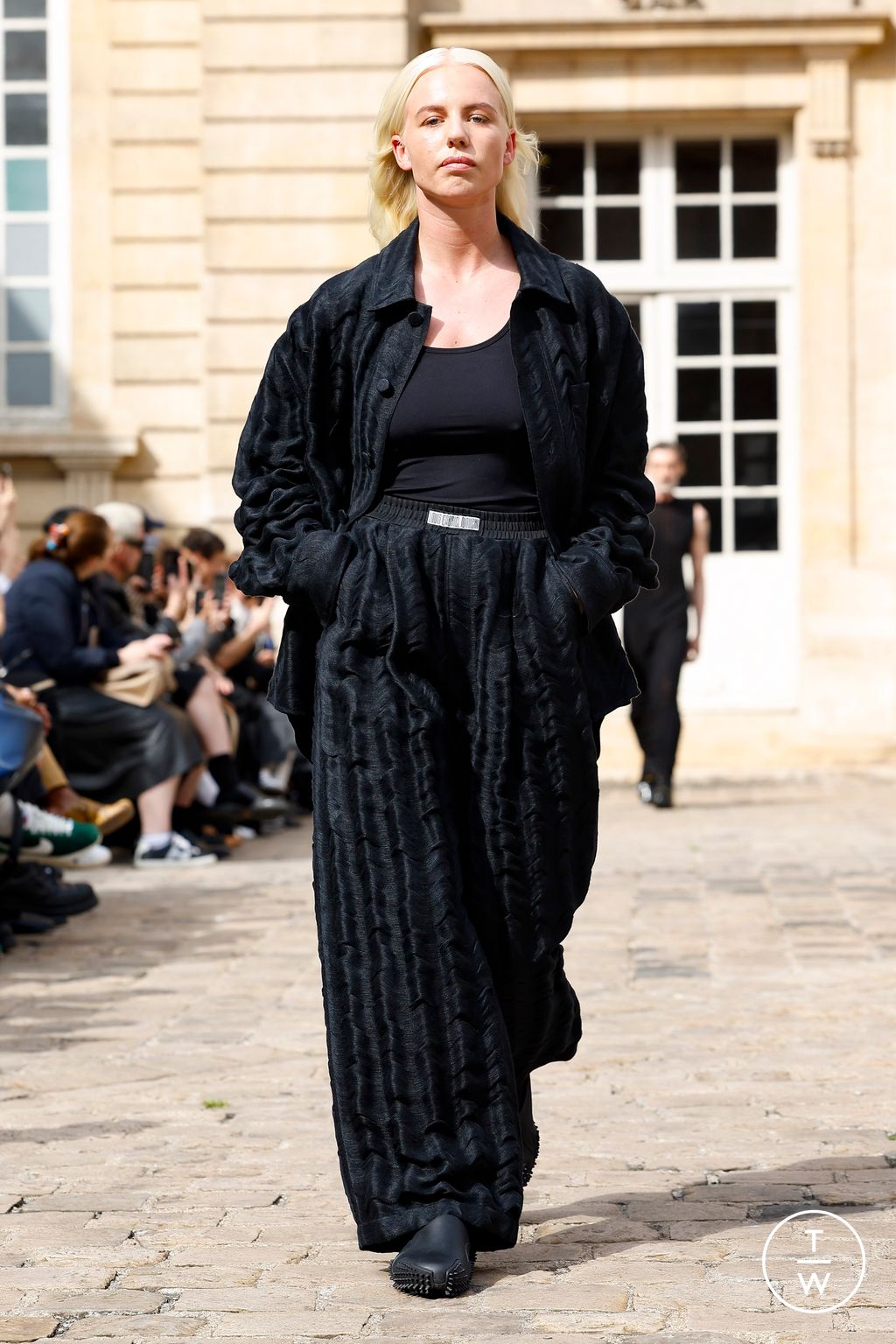 Fashion Week Paris Spring-Summer 2025 look 8 from the Louis Gabriel Nouchi collection 男装