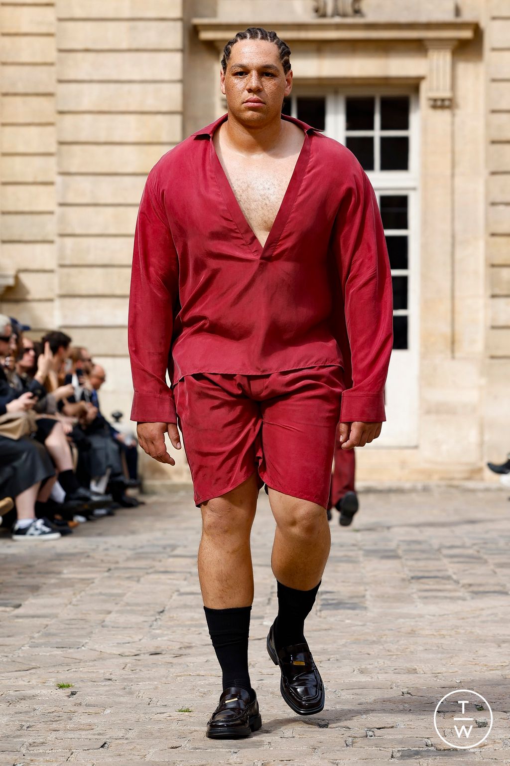 Fashion Week Paris Spring-Summer 2025 look 13 from the Louis Gabriel Nouchi collection 男装