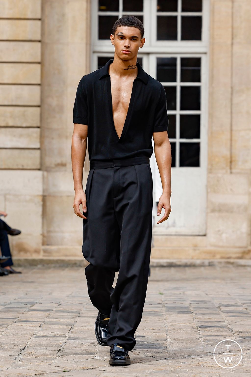 Fashion Week Paris Spring-Summer 2025 look 27 from the Louis Gabriel Nouchi collection 男装