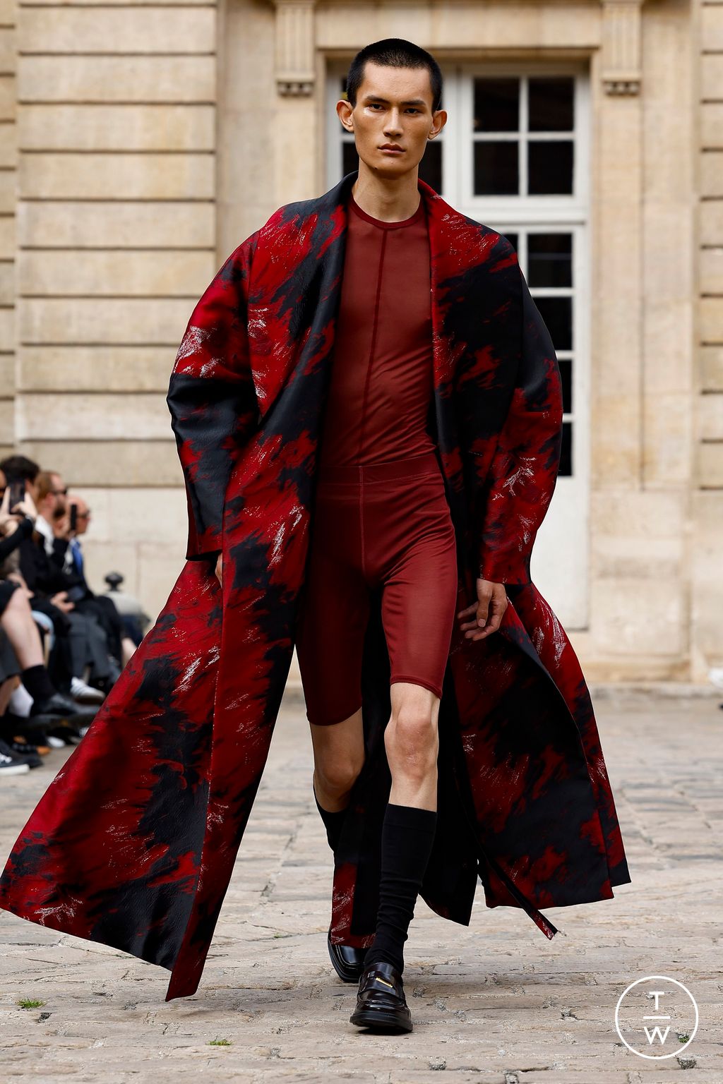 Fashion Week Paris Spring/Summer 2025 look 46 from the LGN Louis Gabriel Nouchi collection 男装