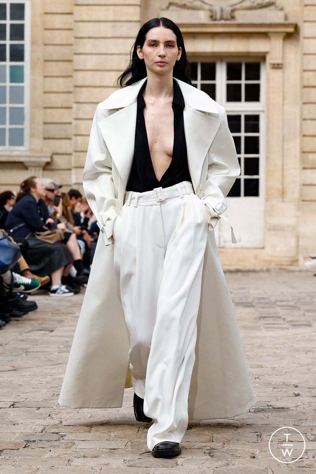 Fashion Week Paris Spring-Summer 2025 look 50 from the Louis Gabriel Nouchi collection menswear