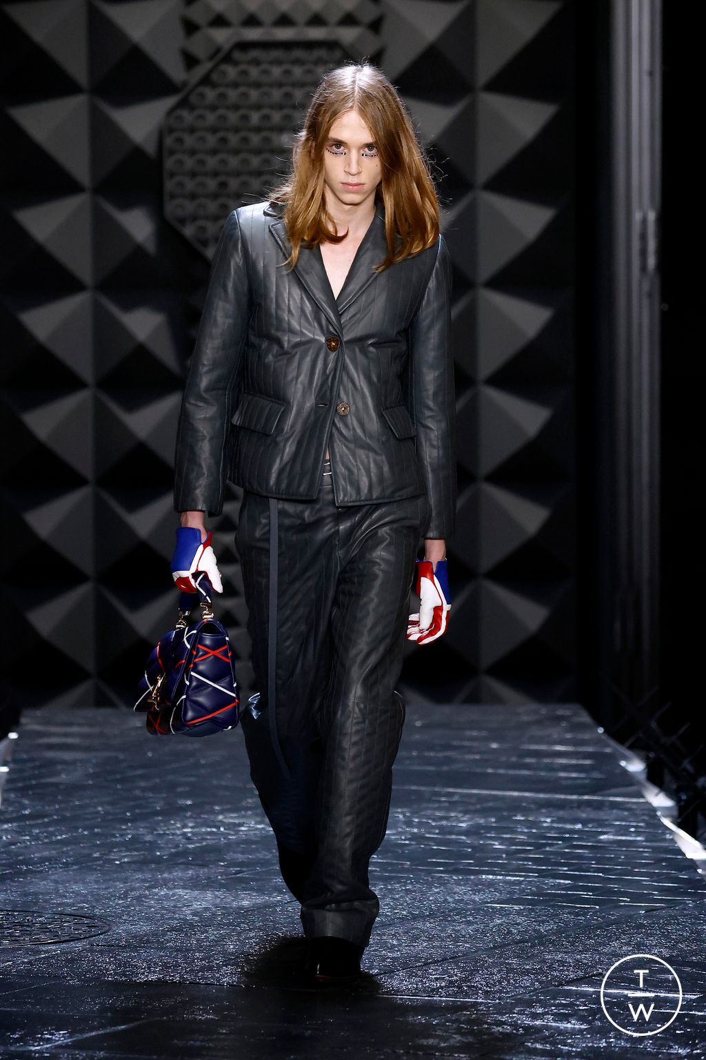 Fashion Week Paris Fall/Winter 2023 look 31 de la collection Louis Vuitton womenswear