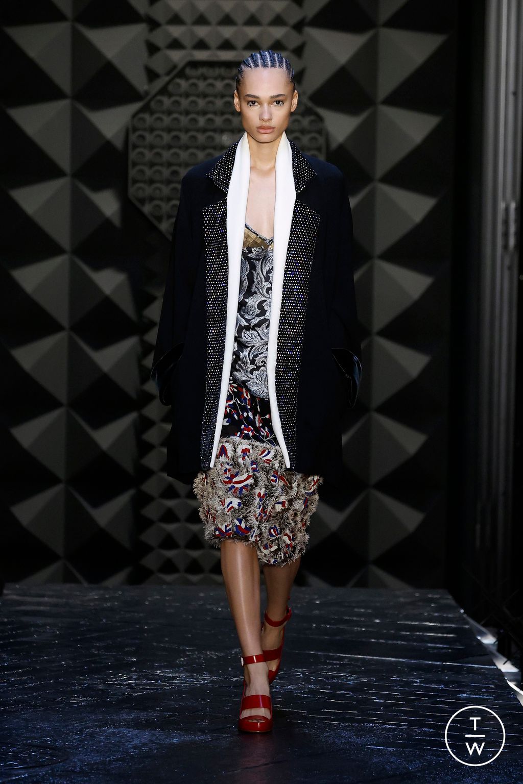 Fashion Week Paris Fall/Winter 2023 look 40 from the Louis Vuitton collection 女装