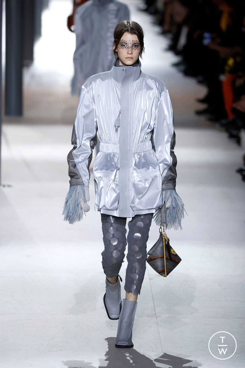 Fashion Week Paris Fall/Winter 2024 look 6 from the Louis Vuitton collection 女装