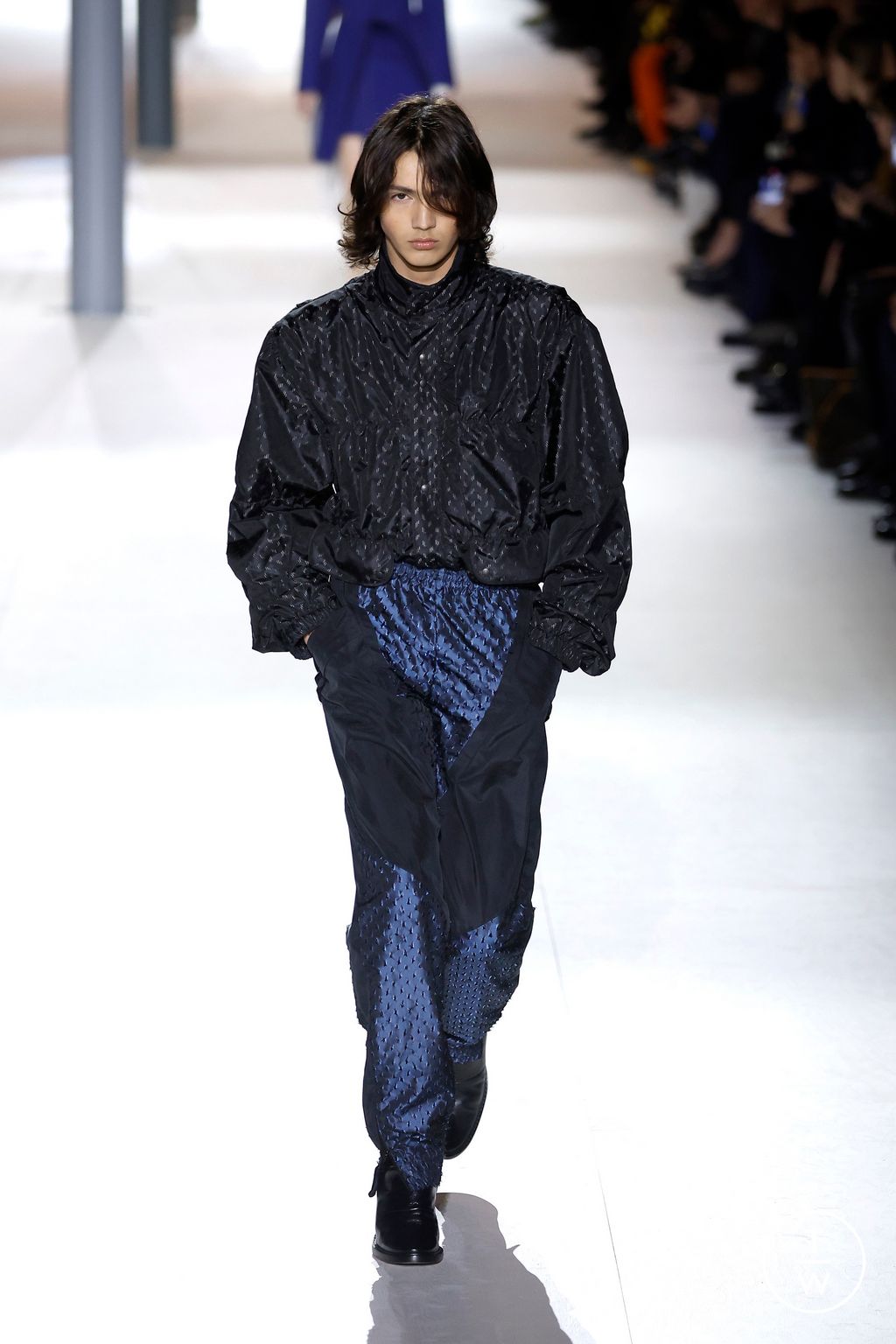 Fashion Week Paris Fall/Winter 2024 look 19 from the Louis Vuitton collection 女装