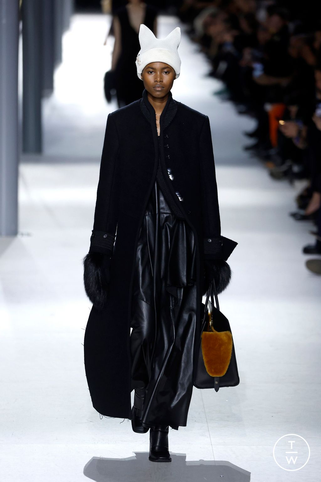 Fashion Week Paris Fall/Winter 2024 look 50 de la collection Louis Vuitton womenswear