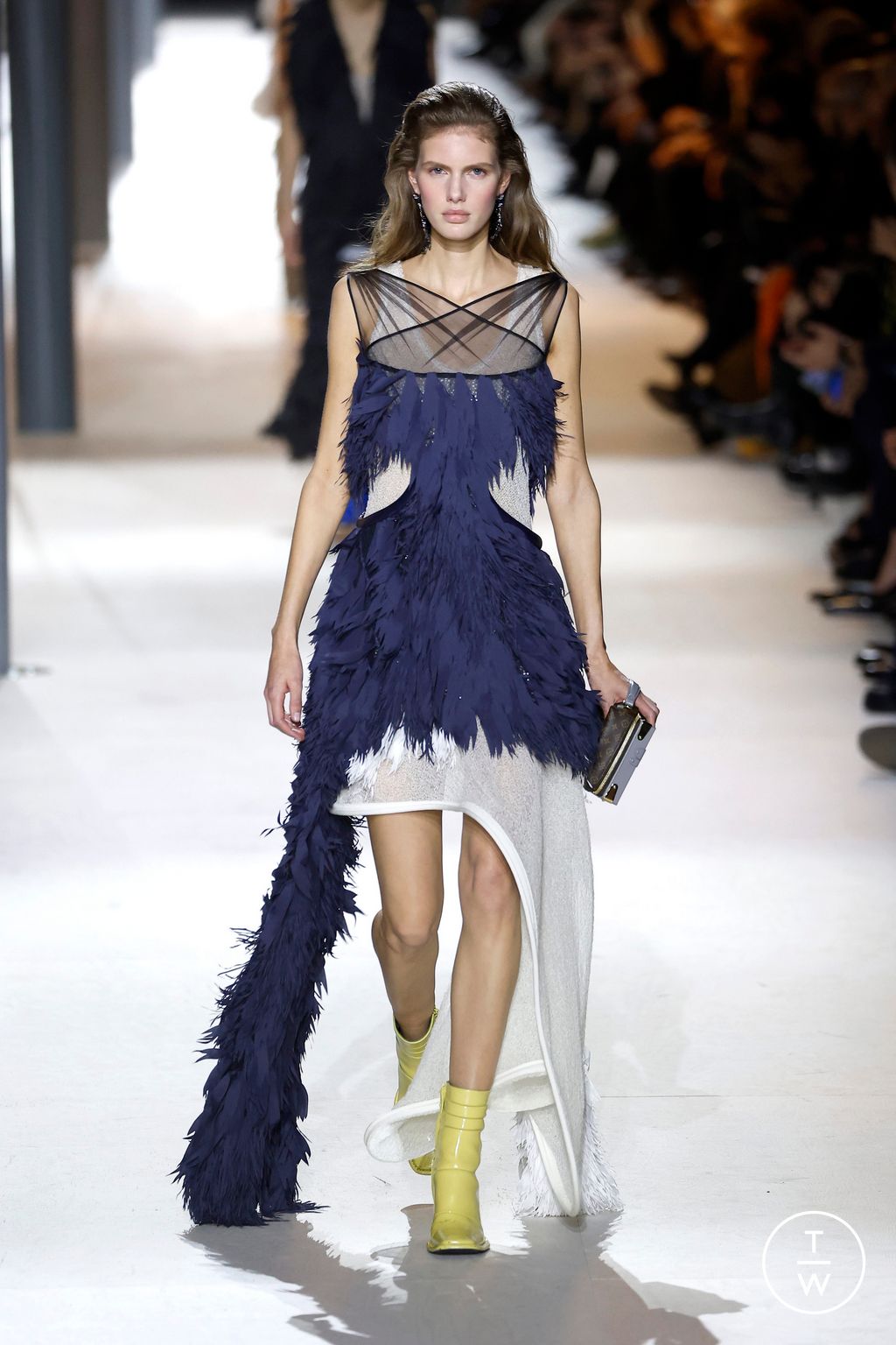 Fashion Week Paris Fall/Winter 2024 look 59 de la collection Louis Vuitton womenswear