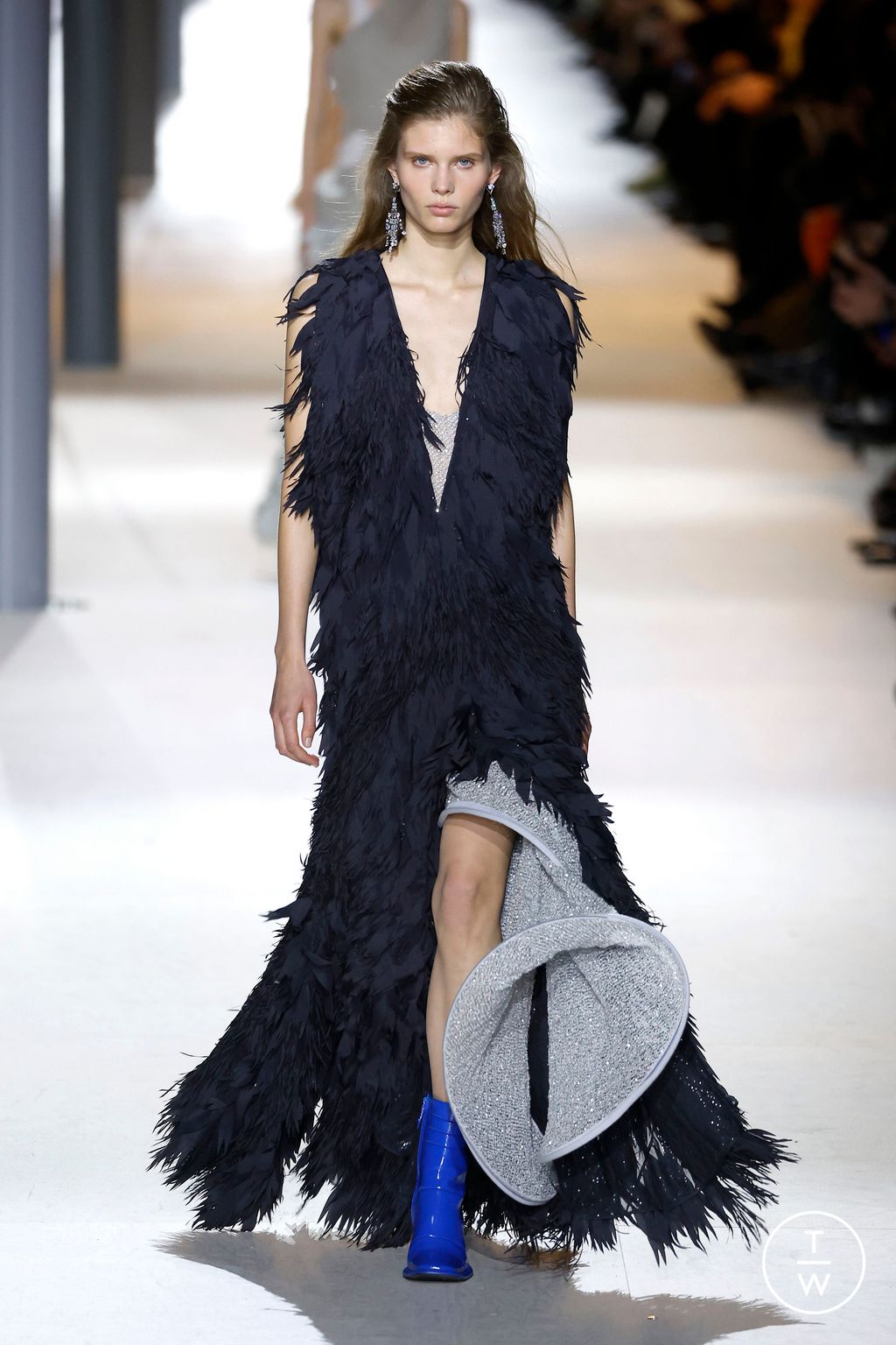 Fashion Week Paris Fall/Winter 2024 look 60 de la collection Louis Vuitton womenswear