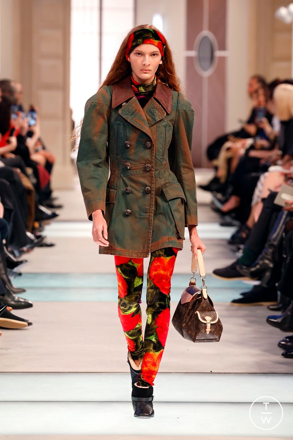 Fashion Week Paris Fall/Winter 2025 look 21 from the Louis Vuitton collection womenswear