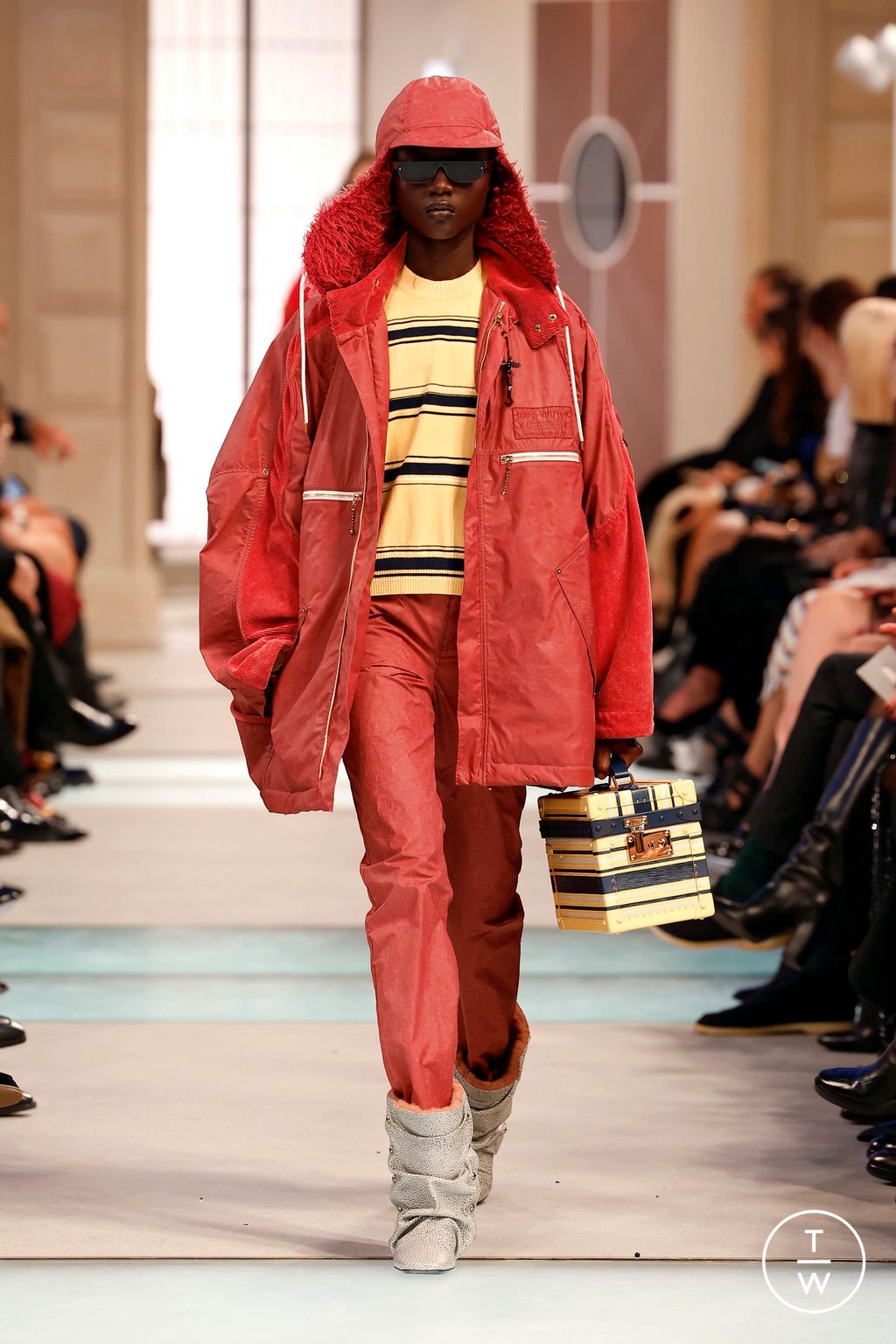 Fashion Week Paris Fall/Winter 2025 look 51 from the Louis Vuitton collection womenswear