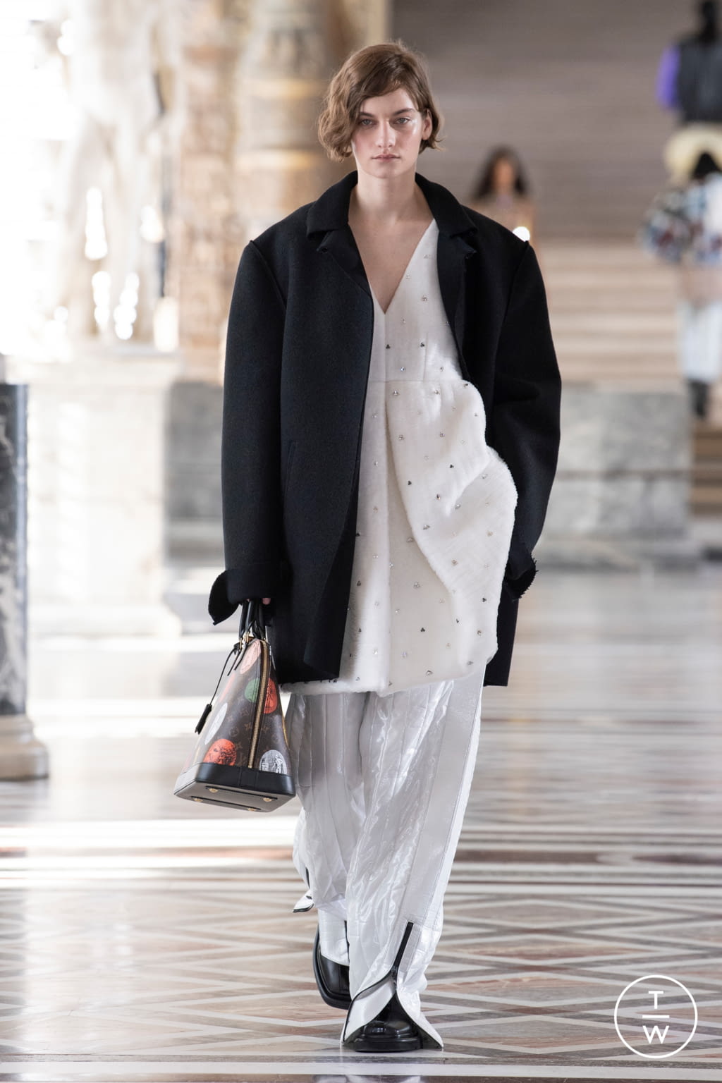 Fashion Week Paris Fall/Winter 2021 look 20 de la collection Louis Vuitton womenswear