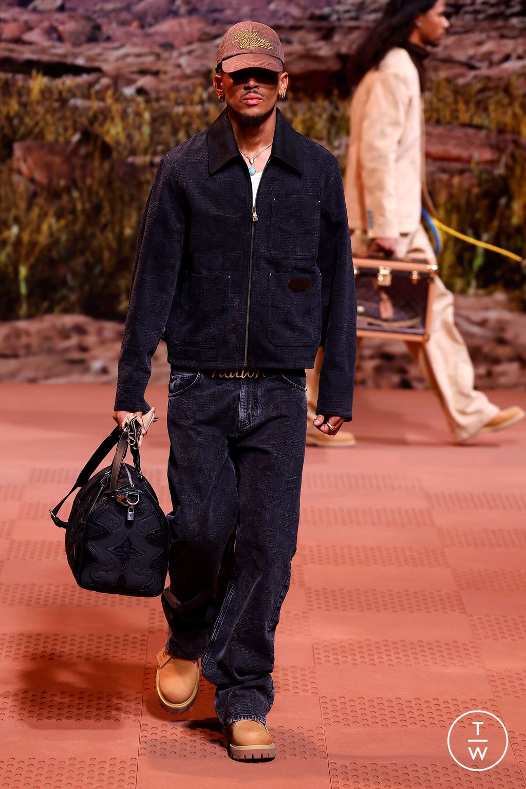 Fashion Week Paris Fall/Winter 2024 look 46 from the Louis Vuitton collection menswear
